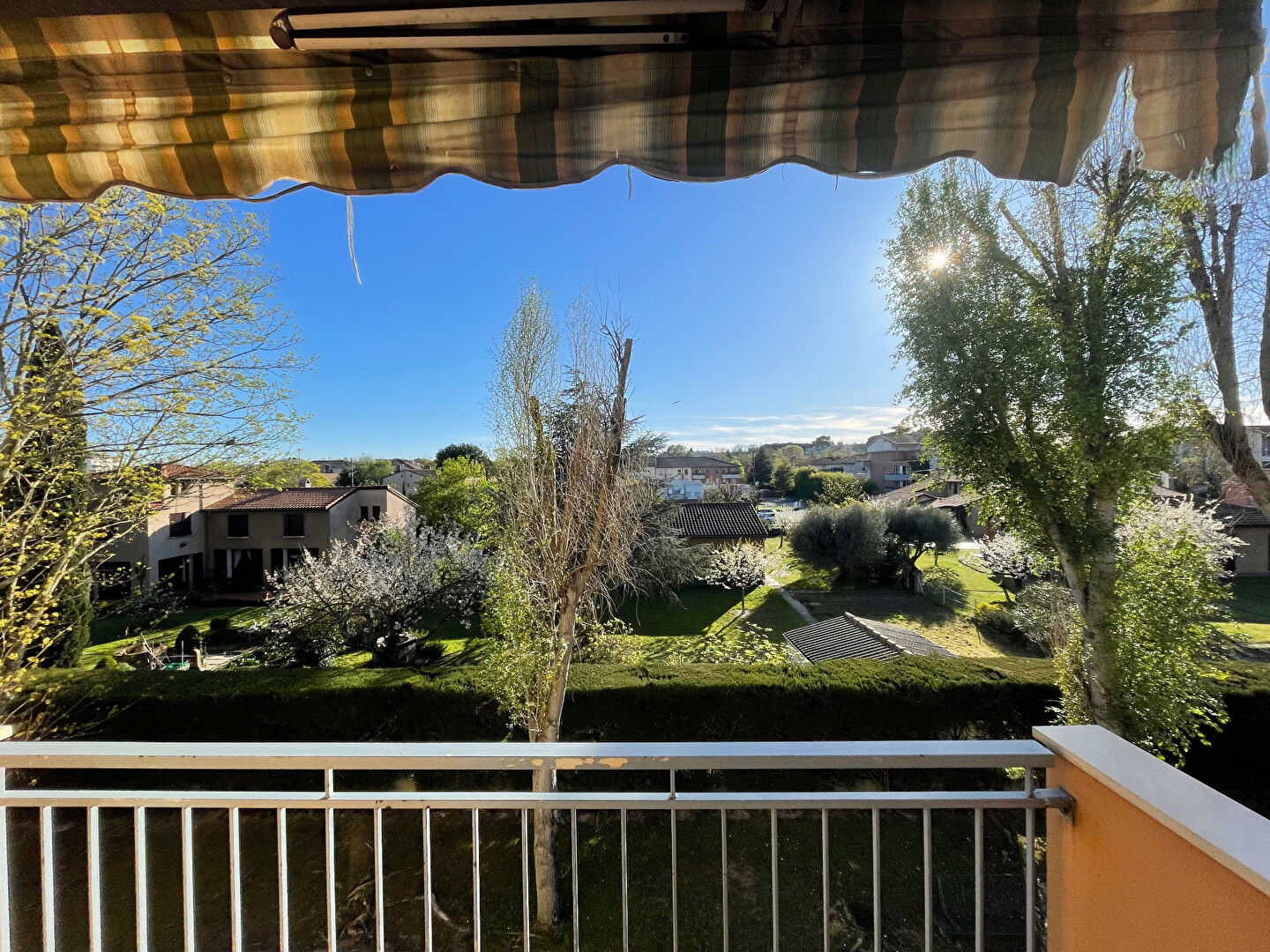 Photo Sept Deniers - Appartement T3 avec Parking et Balcon de 9m² image 2/6