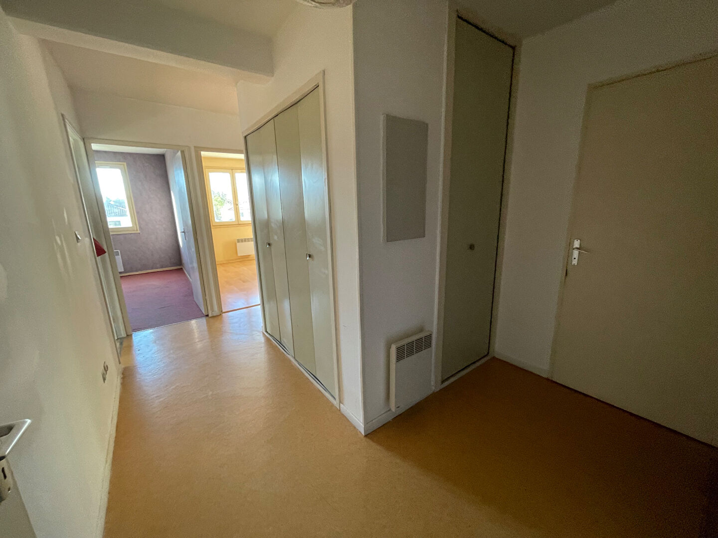 Photo Sept Deniers - Appartement T3 avec Parking et Balcon de 9m² image 4/6