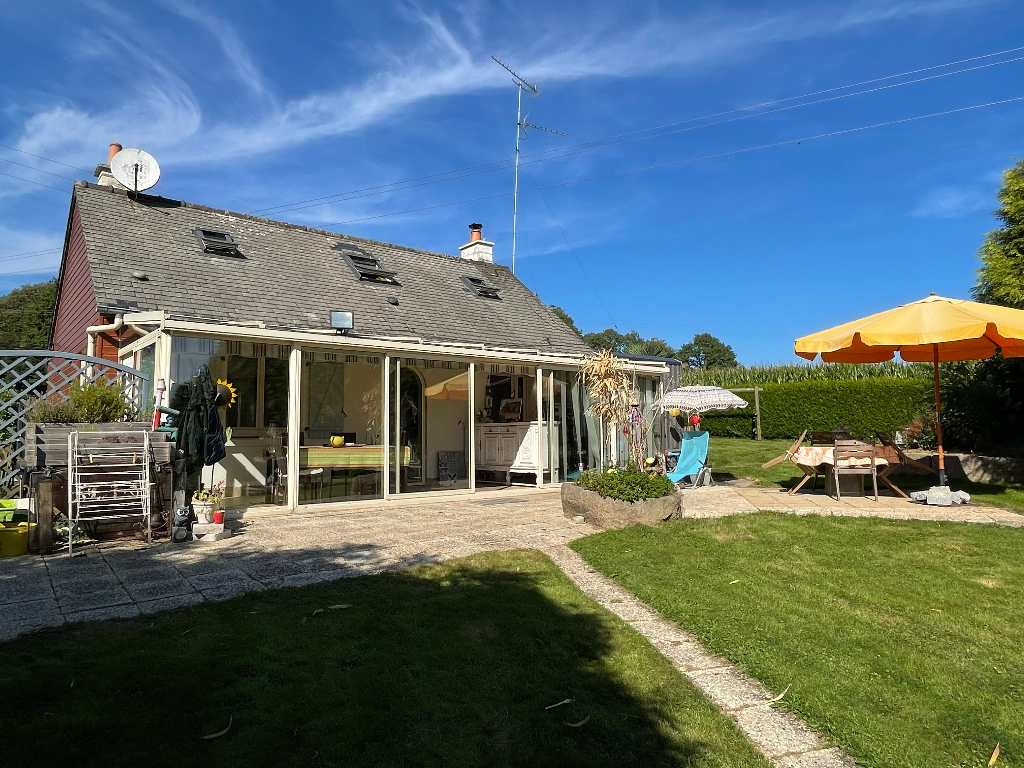 Photo Maison avec plan d'eau image 2/6