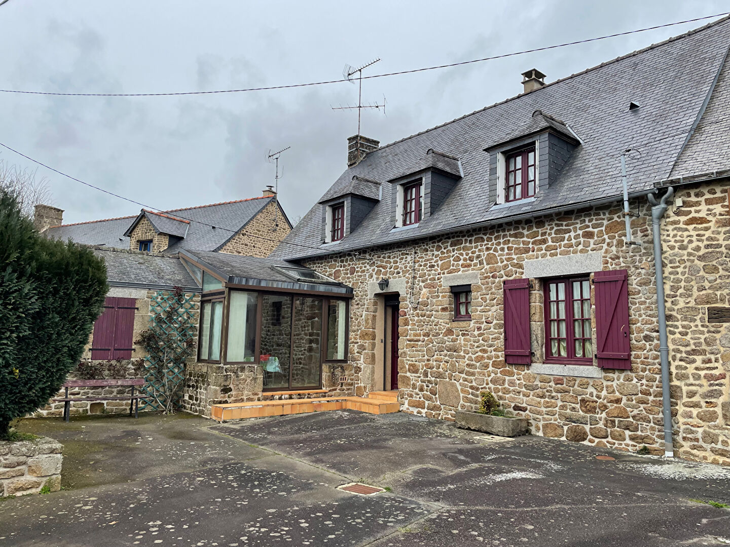 Photo Maison en pierres de 4 chambres image 1/6