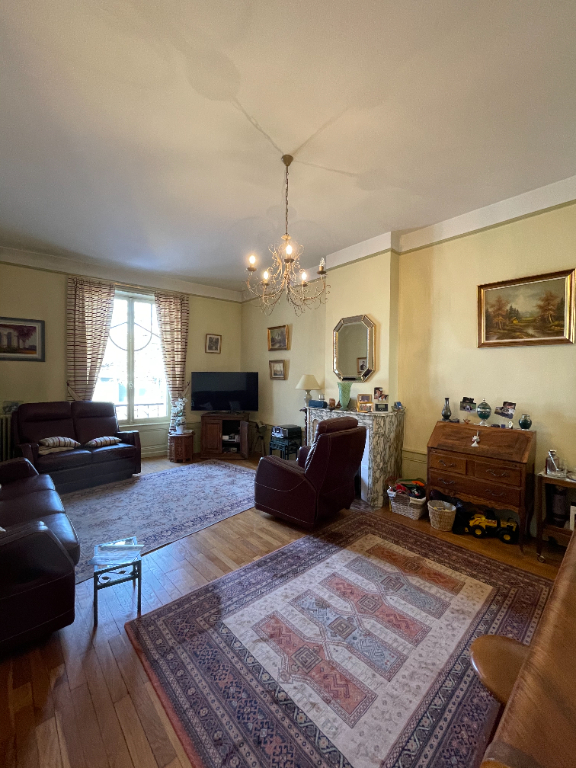 Photo Maison de ville de 1923 de 300m²  Roanne - centre 350.000 image 4/6