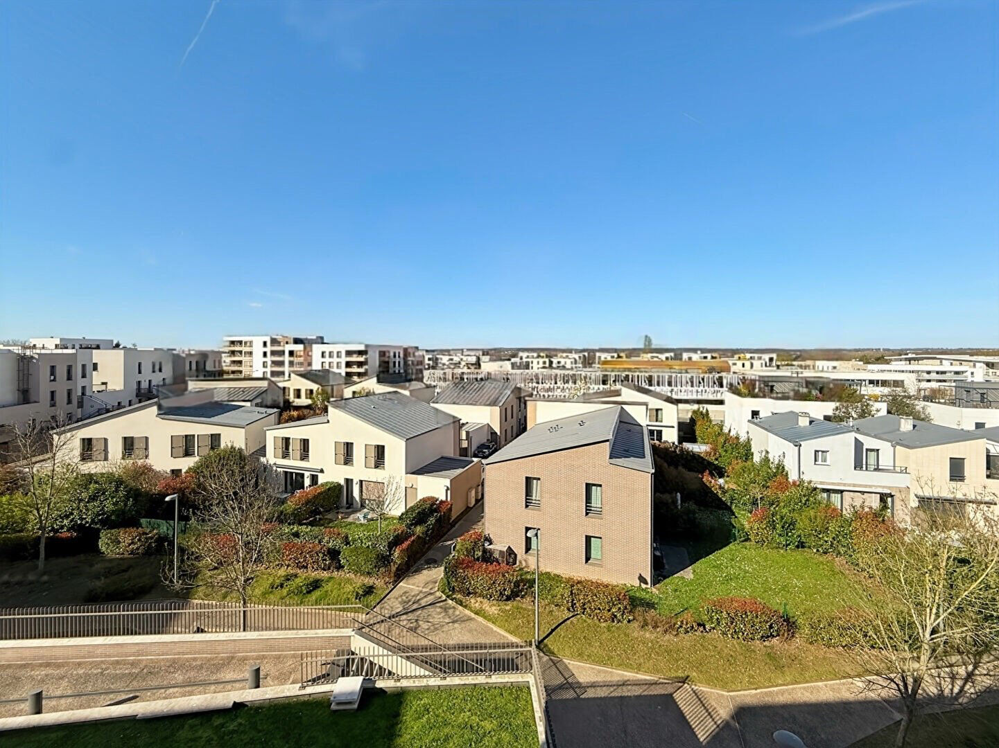 Photo Saint cyr l'école - Zac Renard - Appartement 3 pièces 62 m2 - 15 mn gare à pied image 3/6