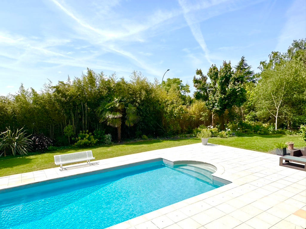 Photo MAISON ANCIENNE AVEC UN MAGNIFIQUE JARDIN  A ANGERS image 3/6