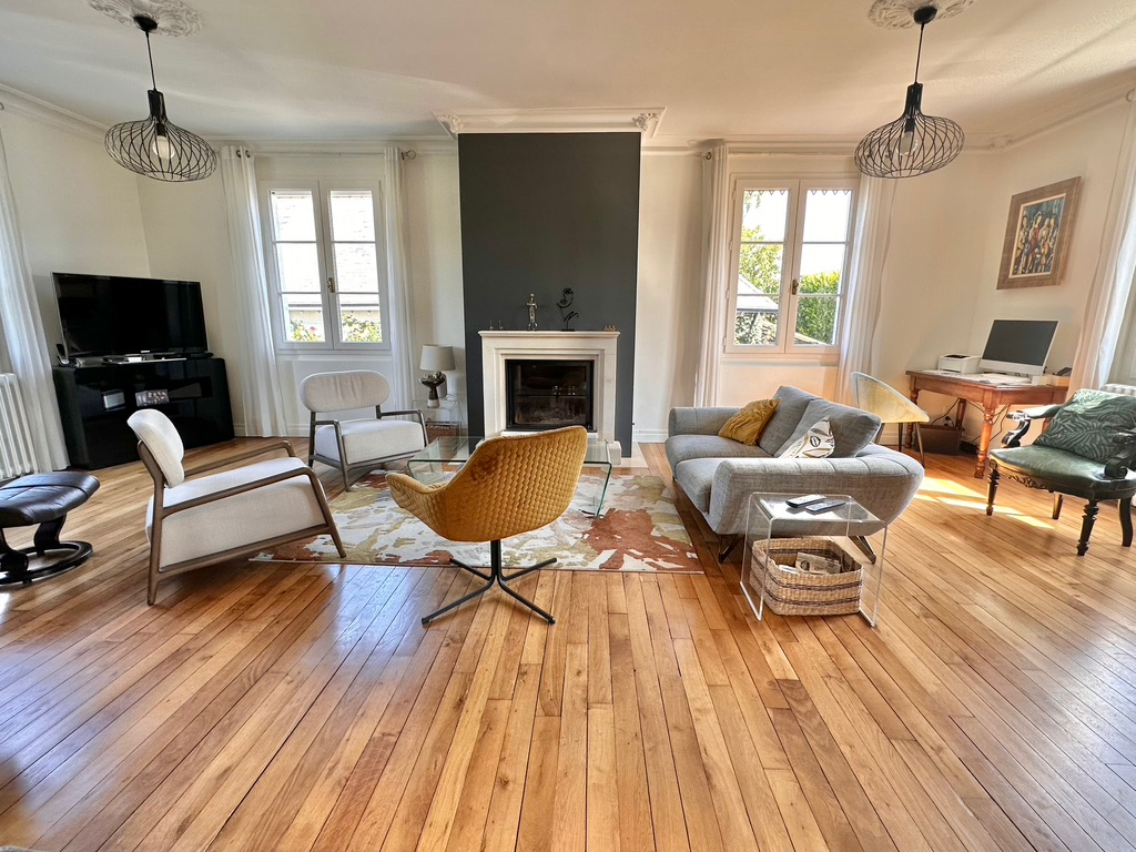 Photo MAISON ANCIENNE AVEC UN MAGNIFIQUE JARDIN  A ANGERS image 5/6