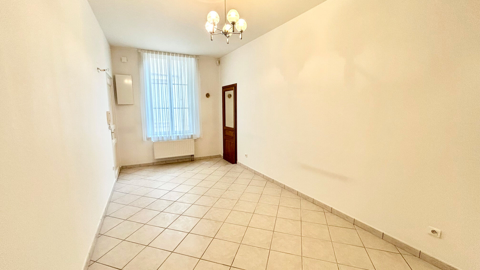 Photo Appartement 68m2 Place Carnot - Idéal pour bureaux image 3/4