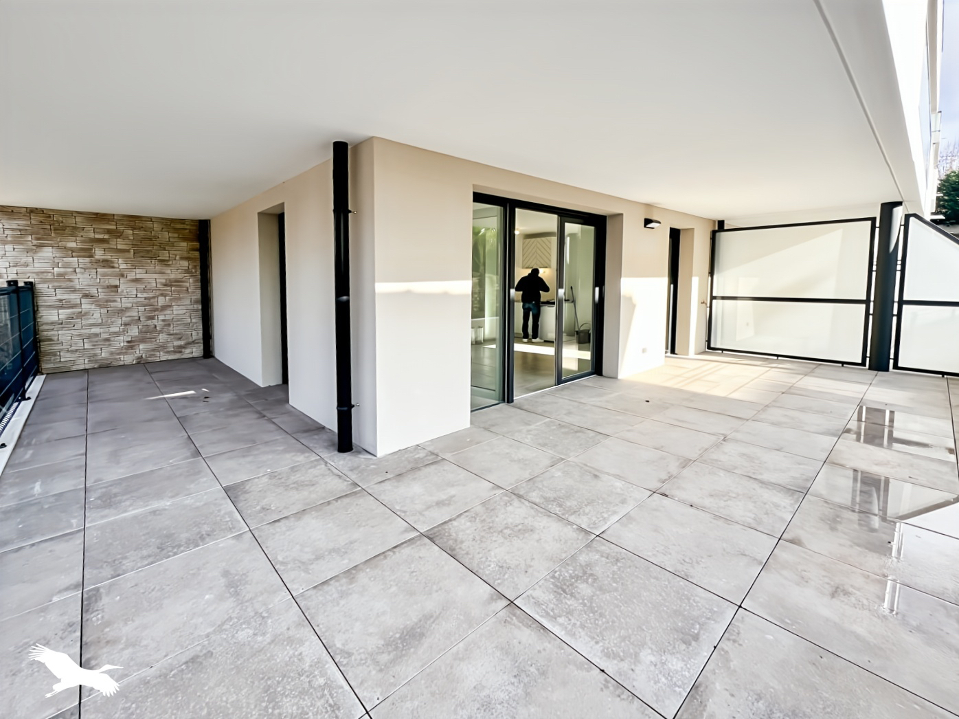 A LOUER GRAND STUDIO Marseille 13012 ST BARNABE avec terrasse