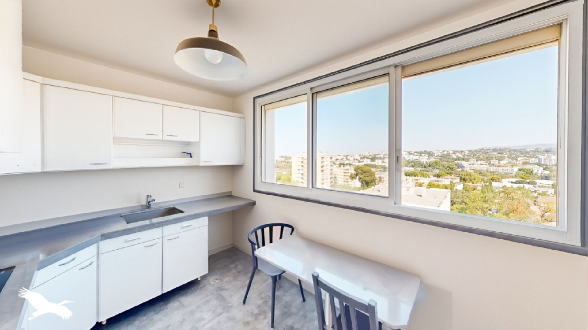 A vendre, appartement Marseille 11ème- 3 pièces 67 m2, balcon, 8ème étage