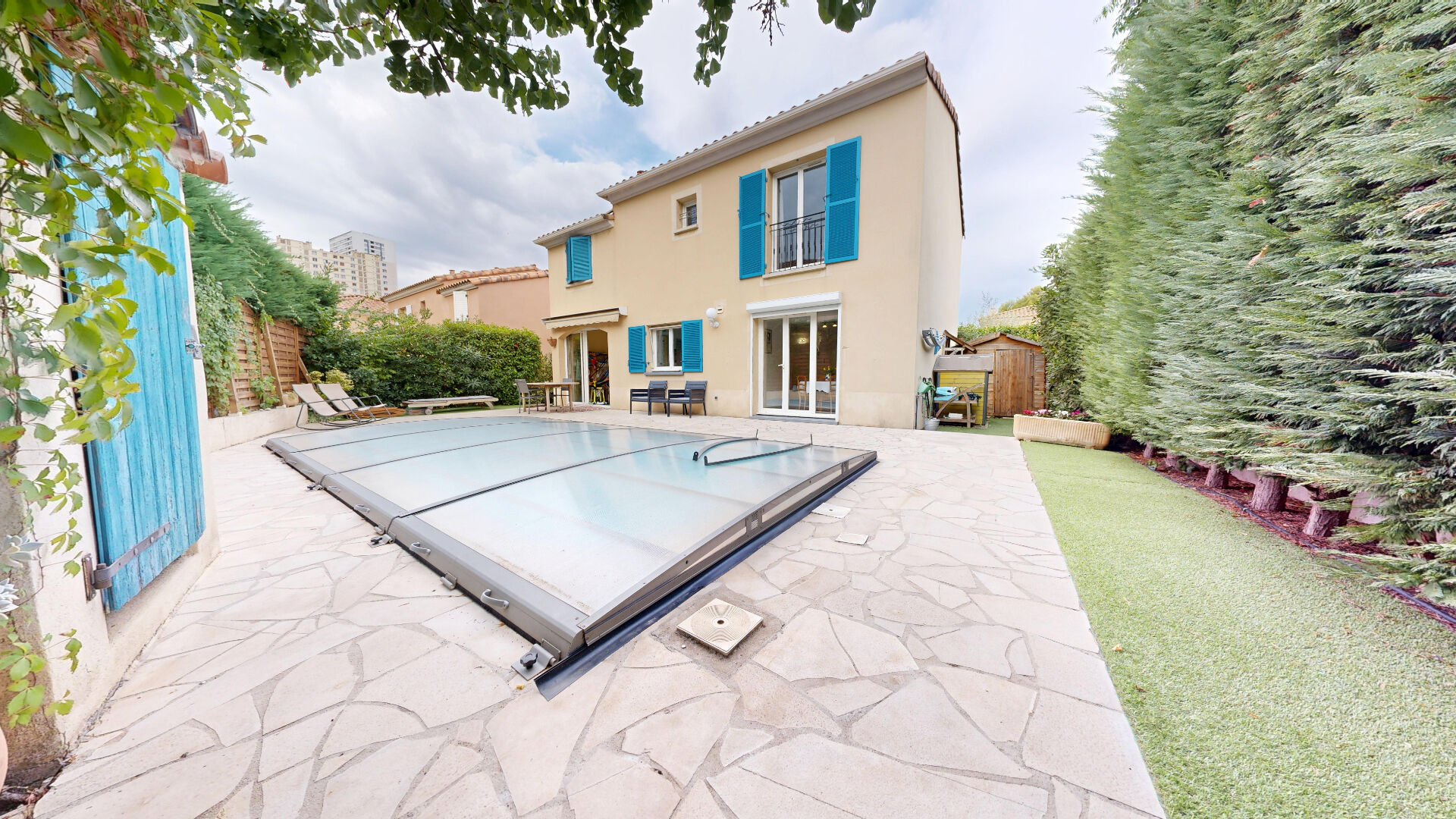 13009 Marseille - La Panouse- Maison familiale de 114 m² habitable avec piscine et garage