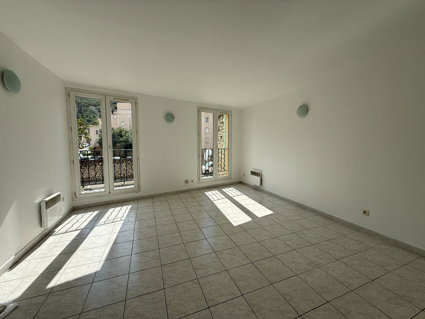 Photo A LOUER Appartement Marseille 13011 grand T2 42 m2 avec cave image 3/6