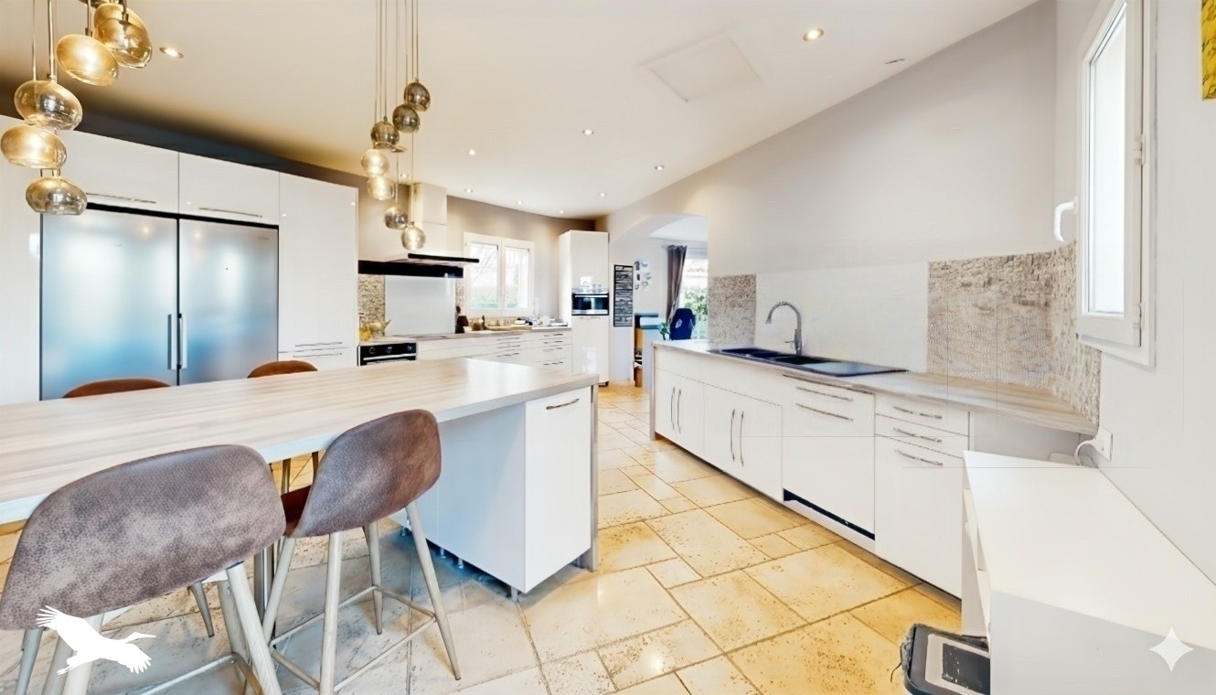 Photo À vendre - SARRA - Maison 6 pièces 175m² avec gararge de 42m² et piscine sur une parcelle de 899m² image 5/6