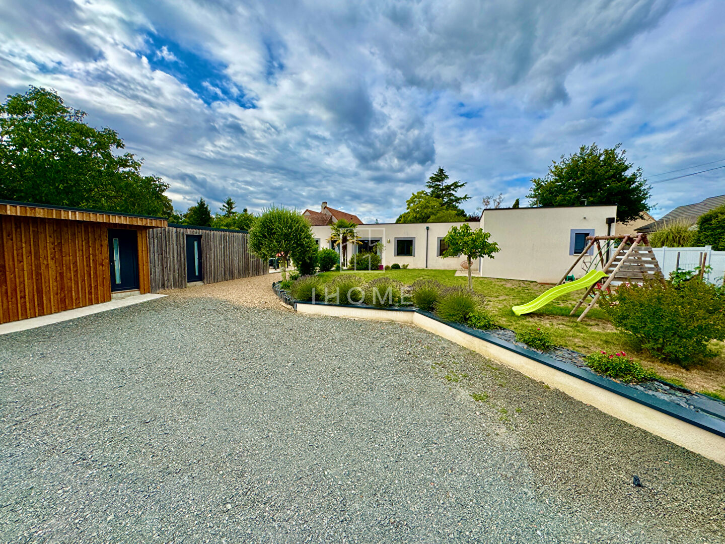 MAISON ROEZE SUR SARTHE