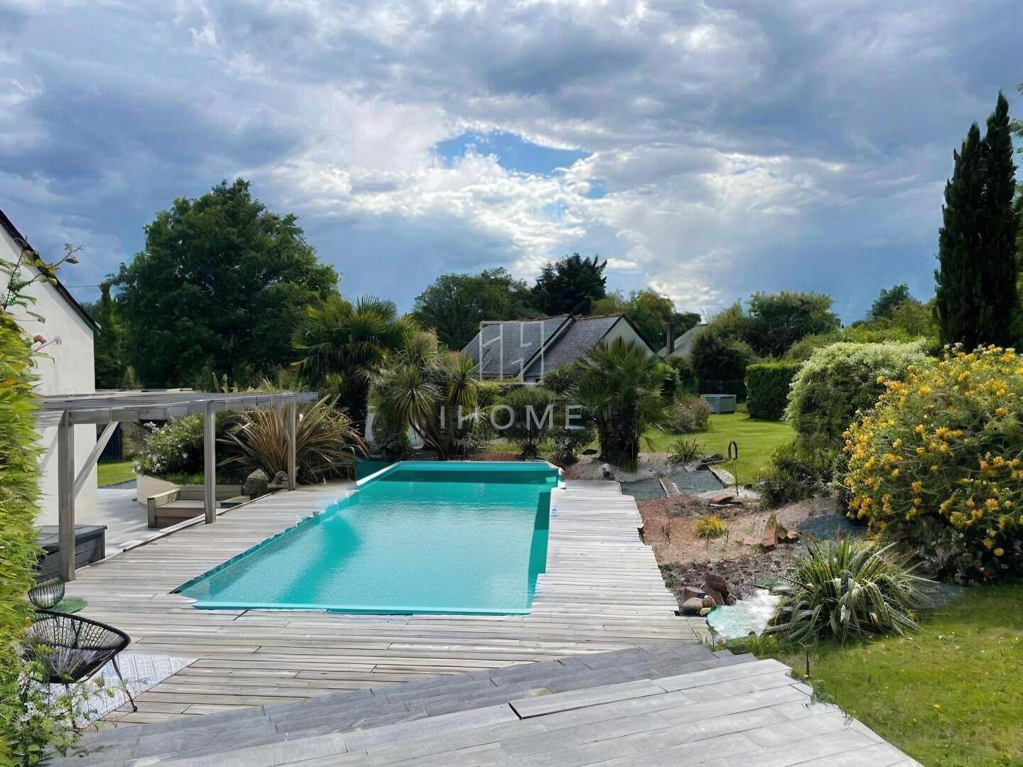 MAISON FAMILIALE PISCINE PROCHE BLAIN