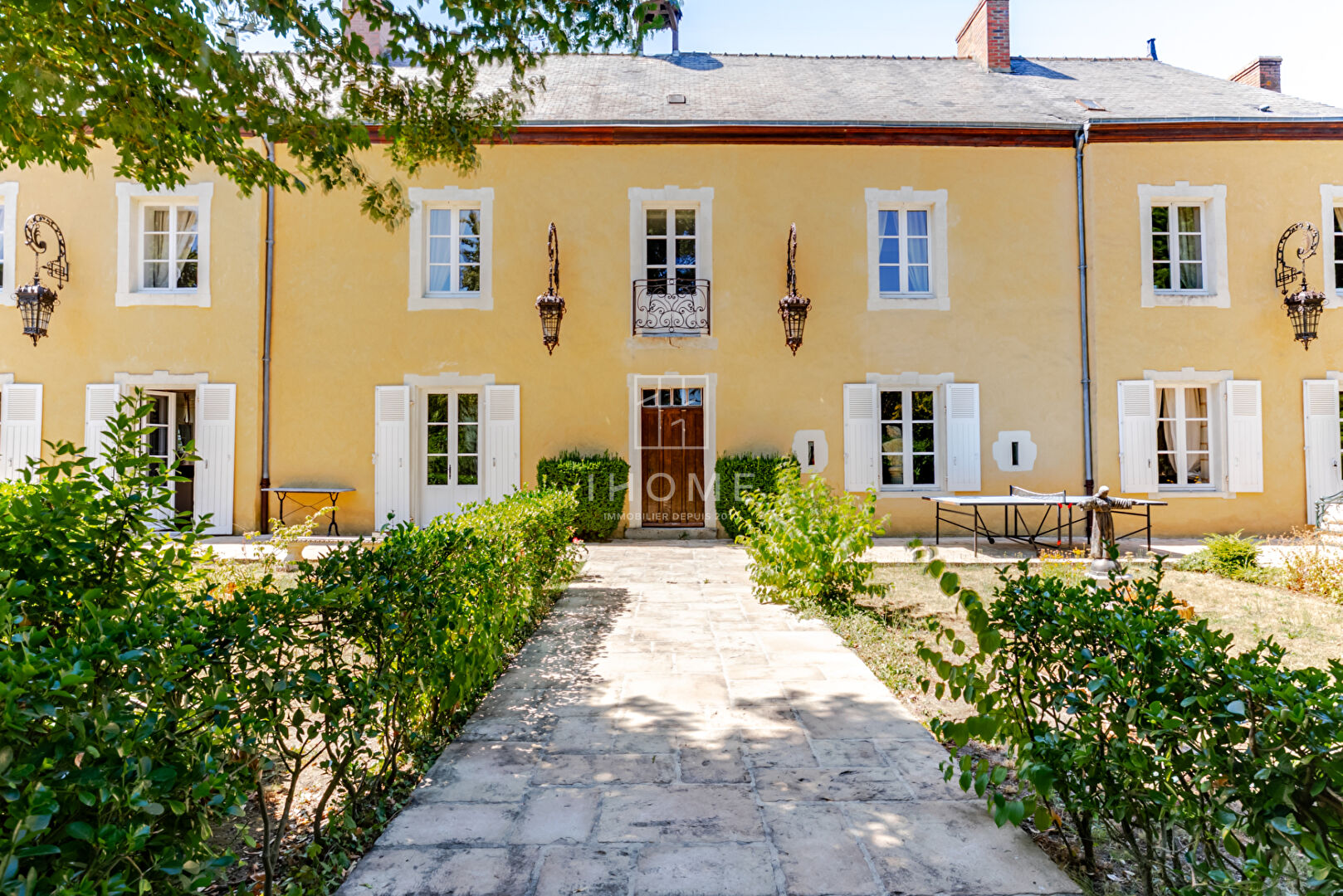 DEMEURE PARIGNE LE POLIN