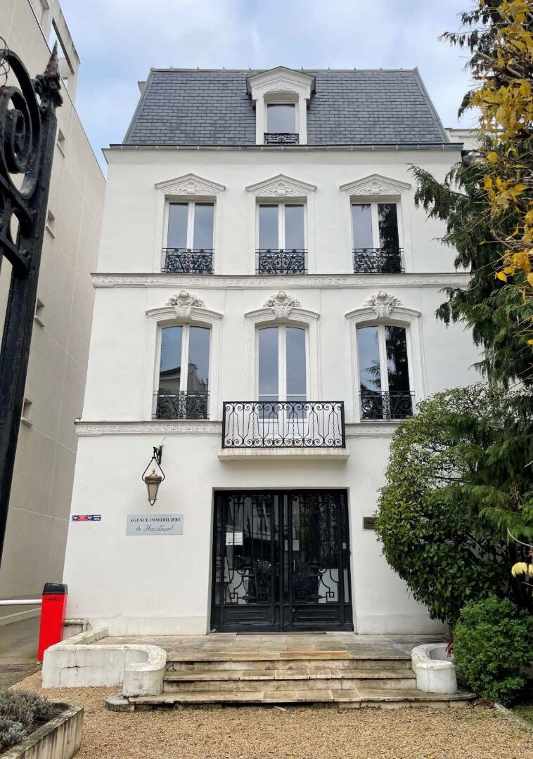 Saint-Cloud secteur Boucle Sud - Hôtel particulier à réaménager