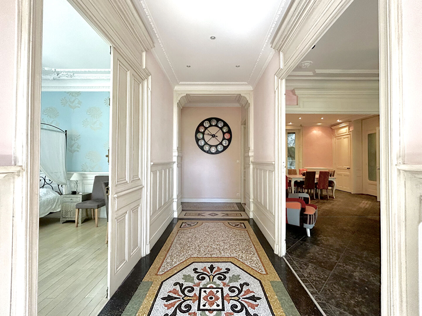 APPARTEMENT D'EXCEPTION DE 145m² EN REZ DE JARDIN DE BATISSE