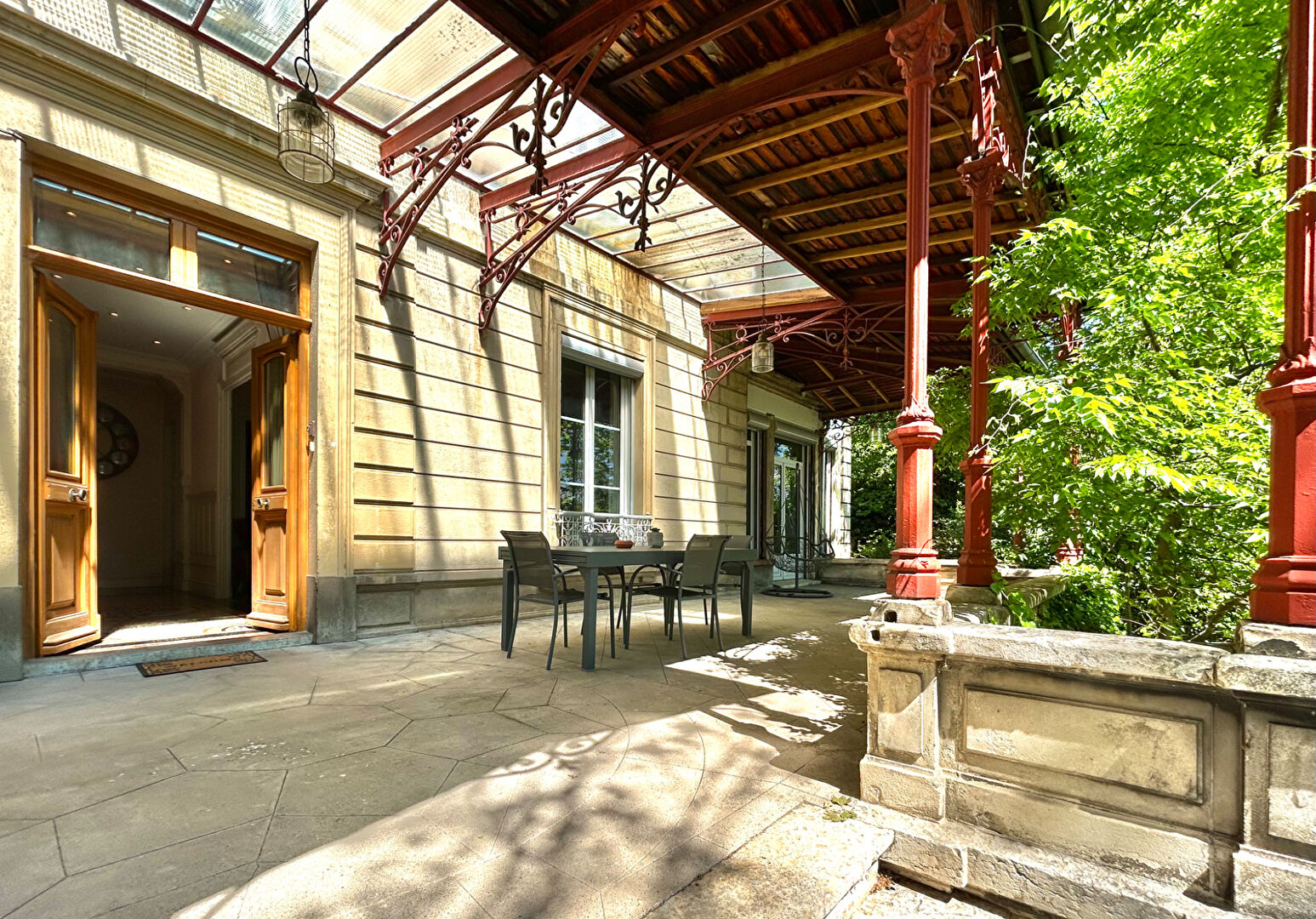 Photo APPARTEMENT D'EXCEPTION DE 145m² EN REZ DE JARDIN DE BATISSE image 3/6