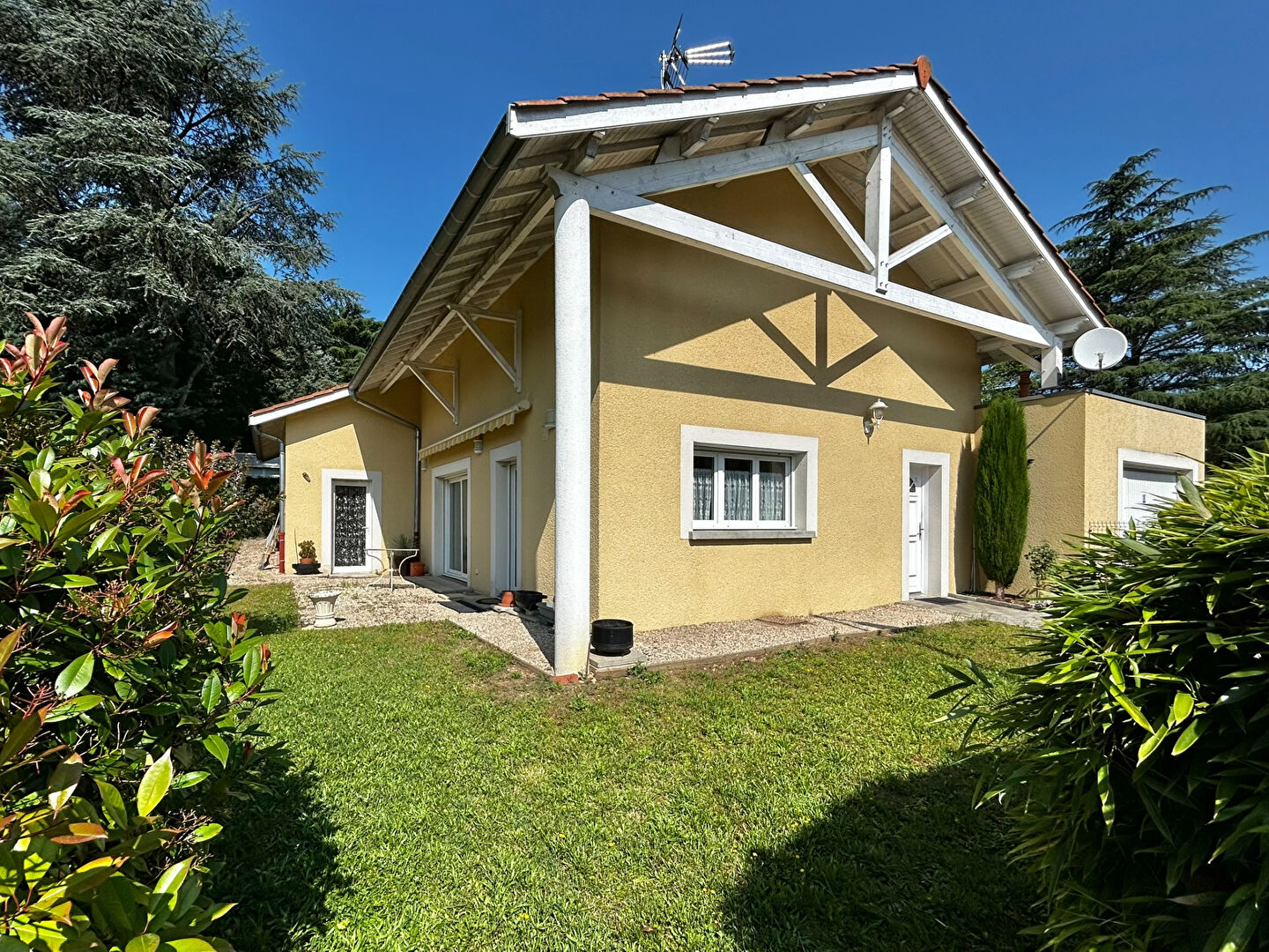 Photo GRANDE VILLA RECENTE PROCHE DES COMMERCES ET ECOLES image 1/6