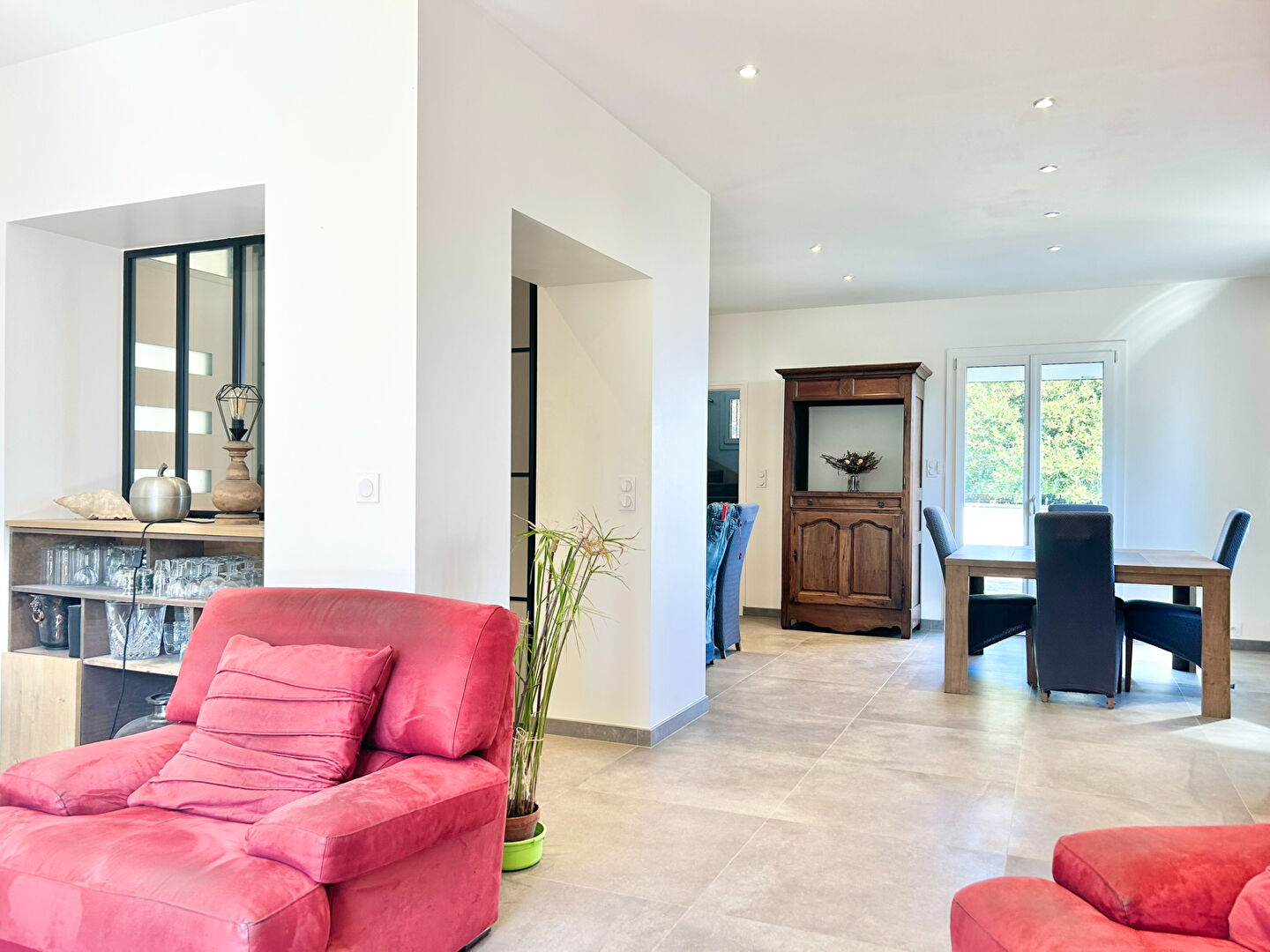 Photo GRANDE VILLA RENOVEE 205 m² + ANNEXES 155 m² EN LISIERE DE BOIS image 6/6