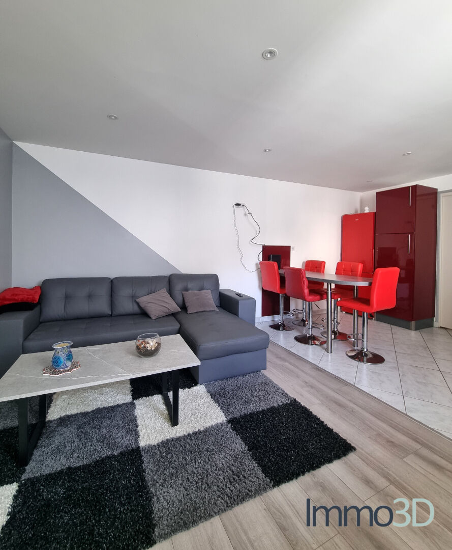 T2 meublé avec cours privative