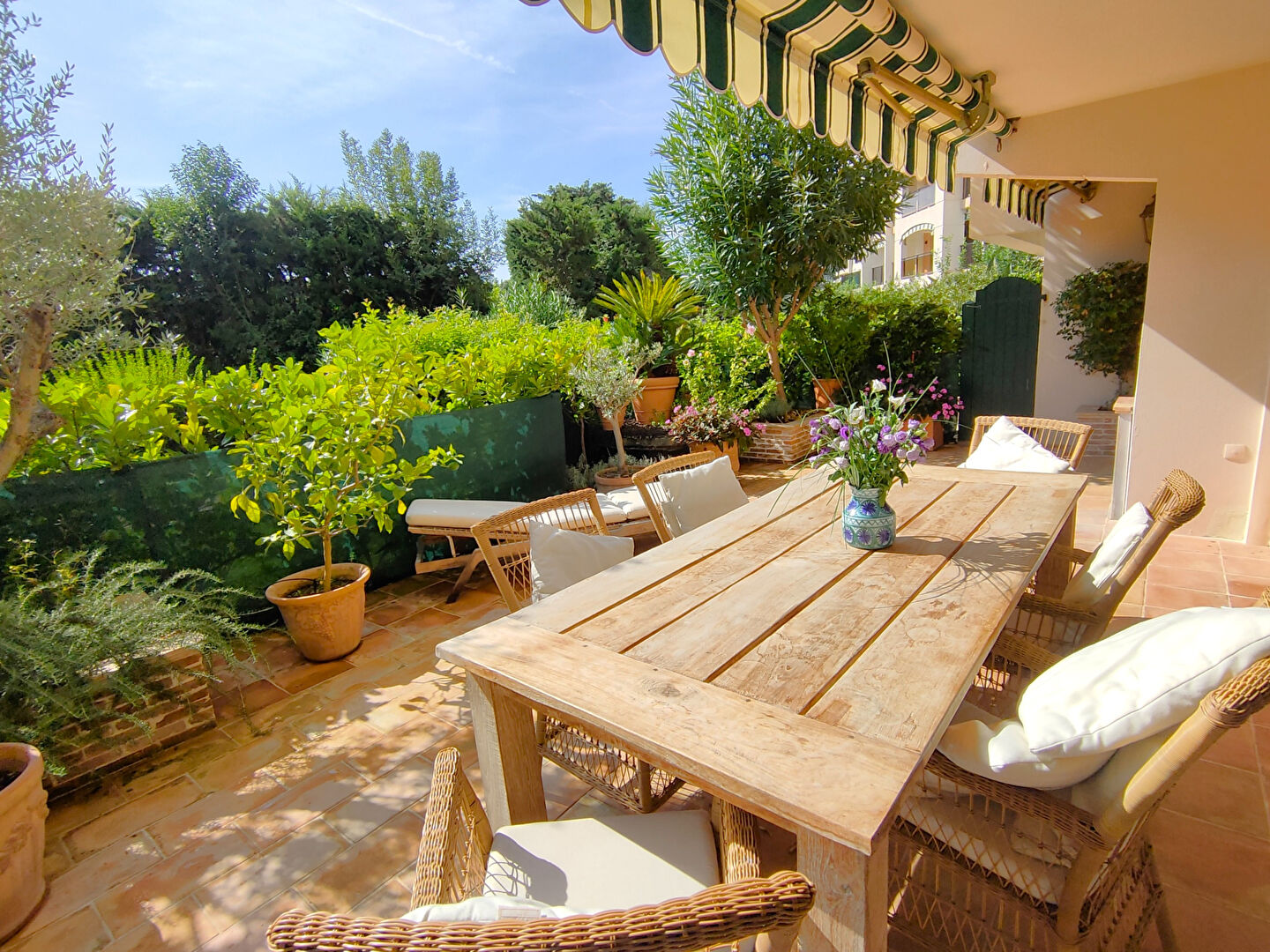 Agence immobilière de IMMOBILIERE CANNES MARINA Mandelieu