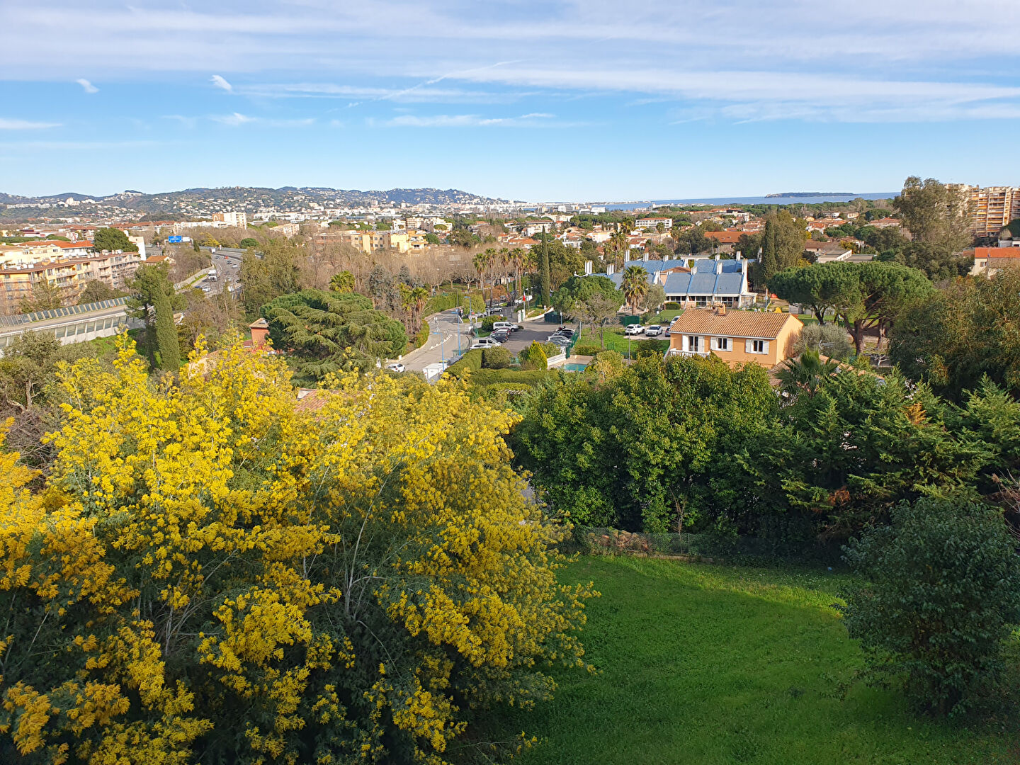 Agence immobilière de IMMOBILIERE CANNES MARINA Mandelieu