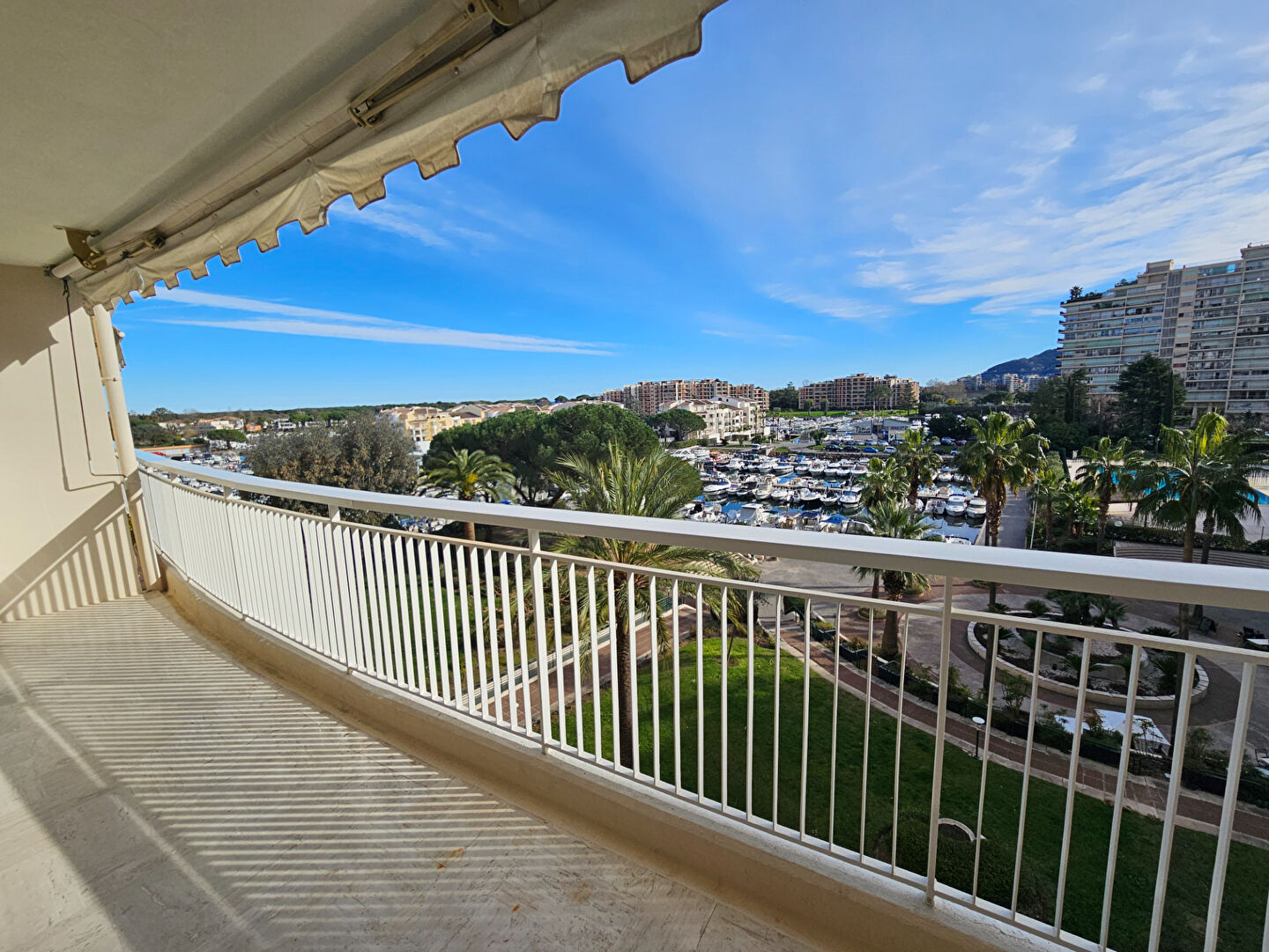 Agence immobilière de IMMOBILIERE CANNES MARINA Mandelieu