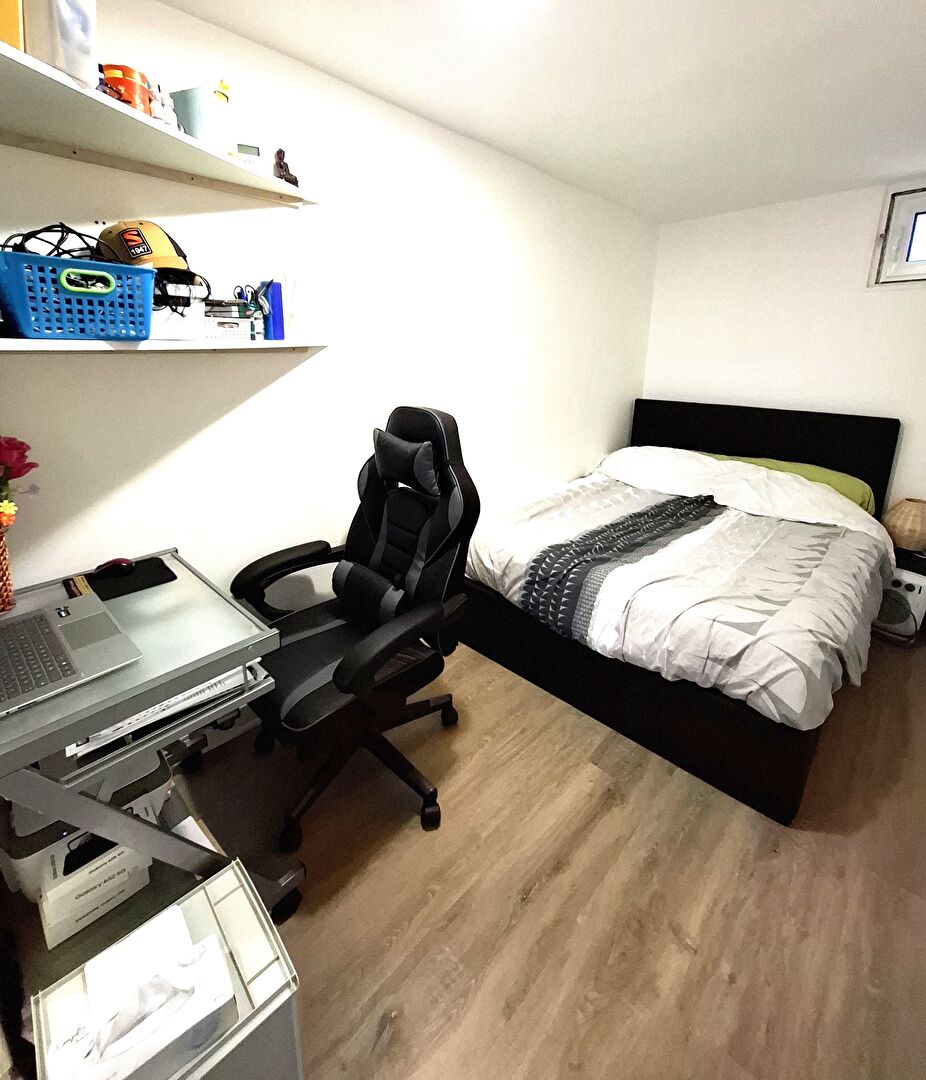 Photo CHARENTON LE PONT - QUARTIER VALMY image 2/6