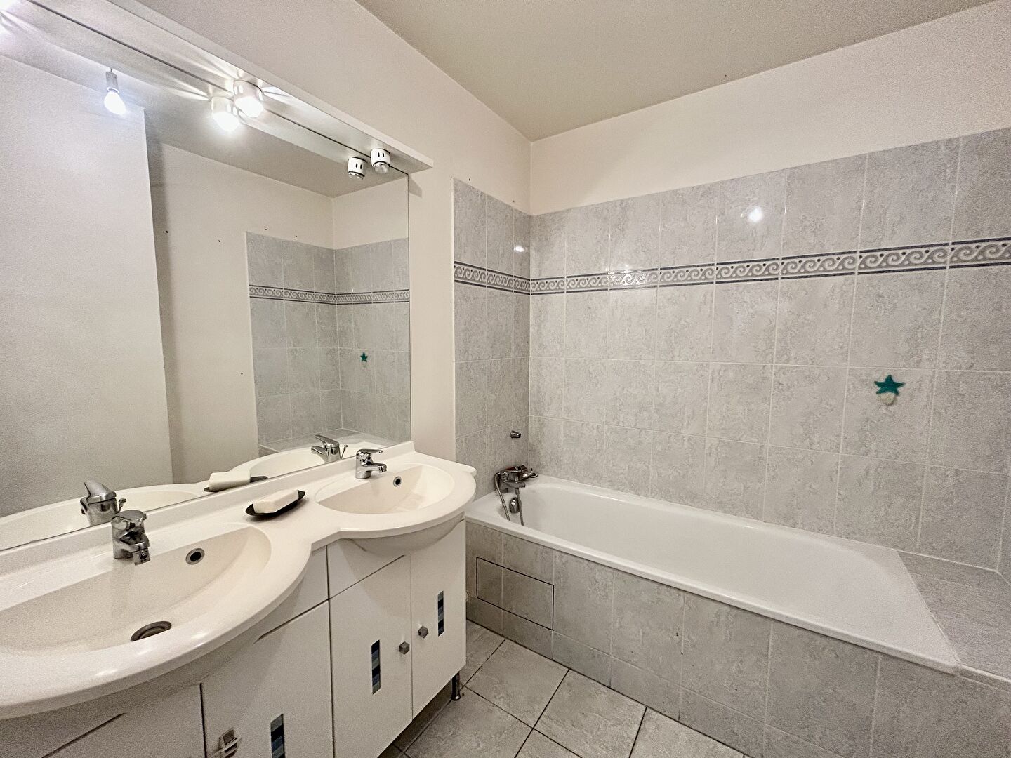 Photo Appartement T4 Duplex 86,13 m² -  Centre-ville de Chelles - construction de 2005 image 5/6