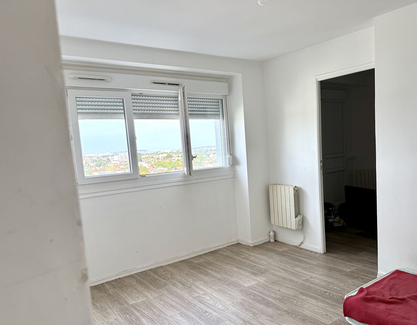 Photo Appartement 3 pièces à Clichy sous Bois image 2/6