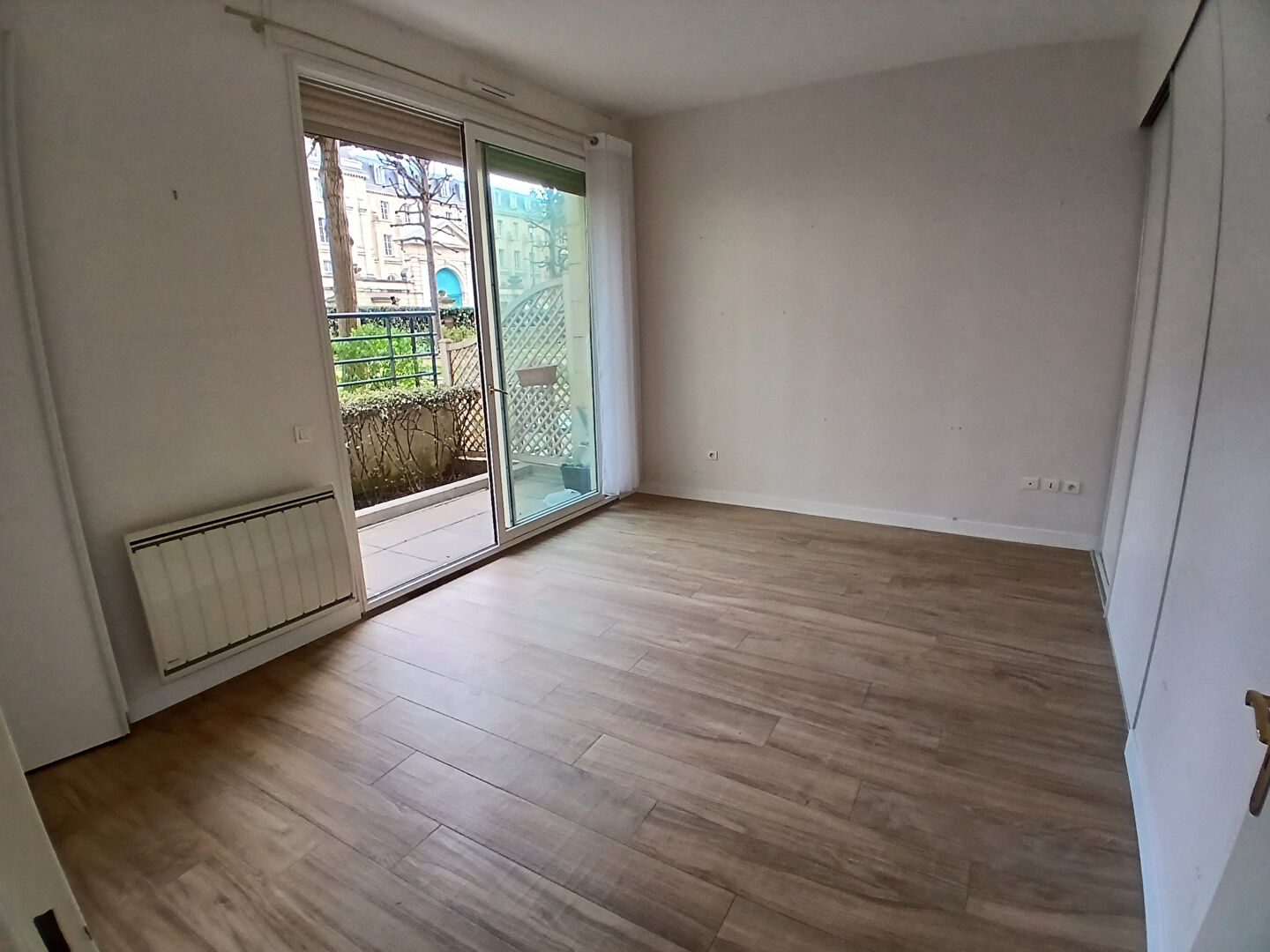 Photo 2 pièces avec terrasse image 2/6