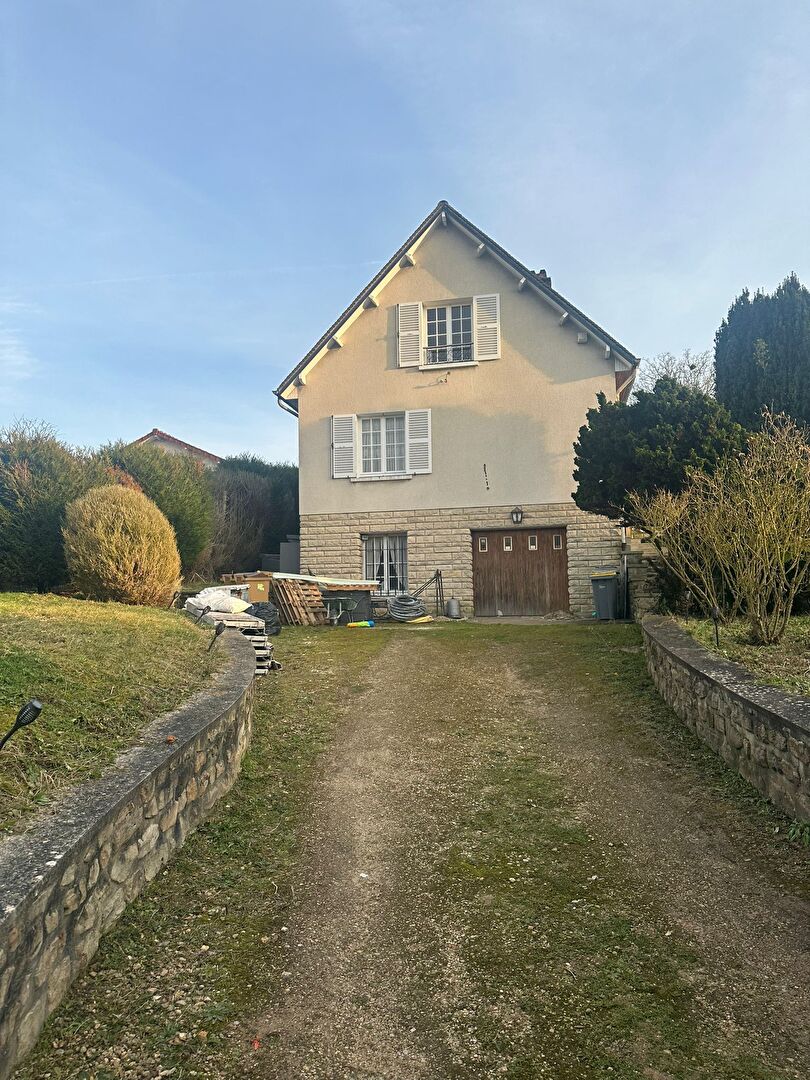 Photo Maison sur 1.978 m² de terrain image 2/6