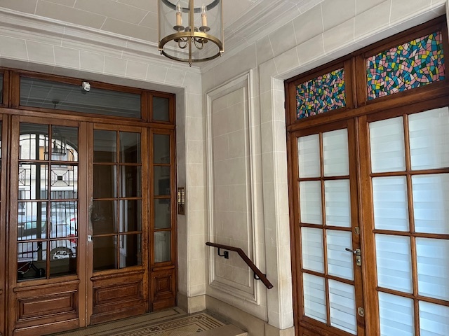 Photo 2 PIECES. REZ-DE-CHAUSSEE SUR COUR image 3/6