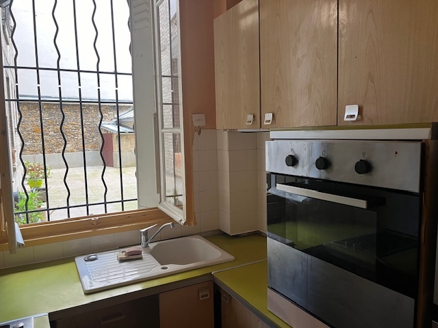 Photo 2 PIECES. REZ-DE-CHAUSSEE SUR COUR image 5/6