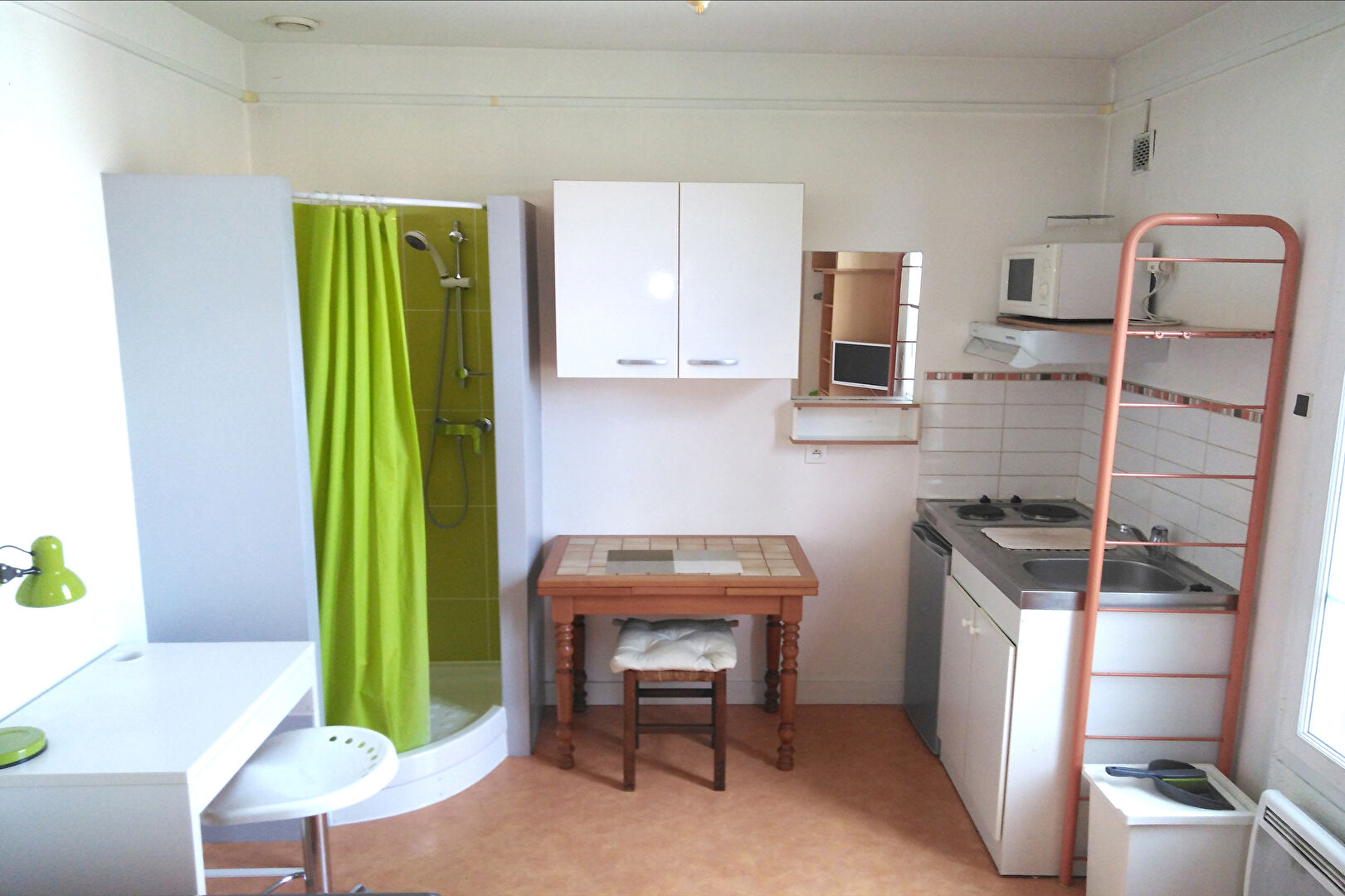 Photo Maison composé de 4 studios de 14 m² chacun, aménagés et équipés sur un terrain de 249 m² image 4/4