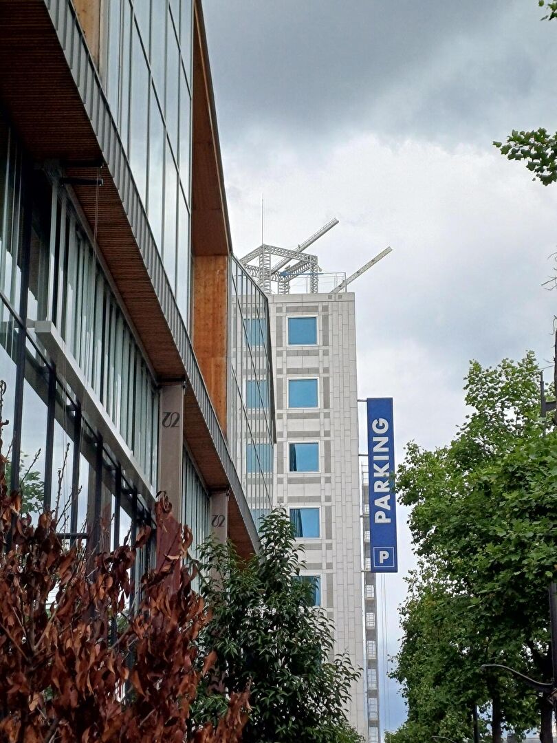 Photo 3 emplacements de stationnements. image 4/4