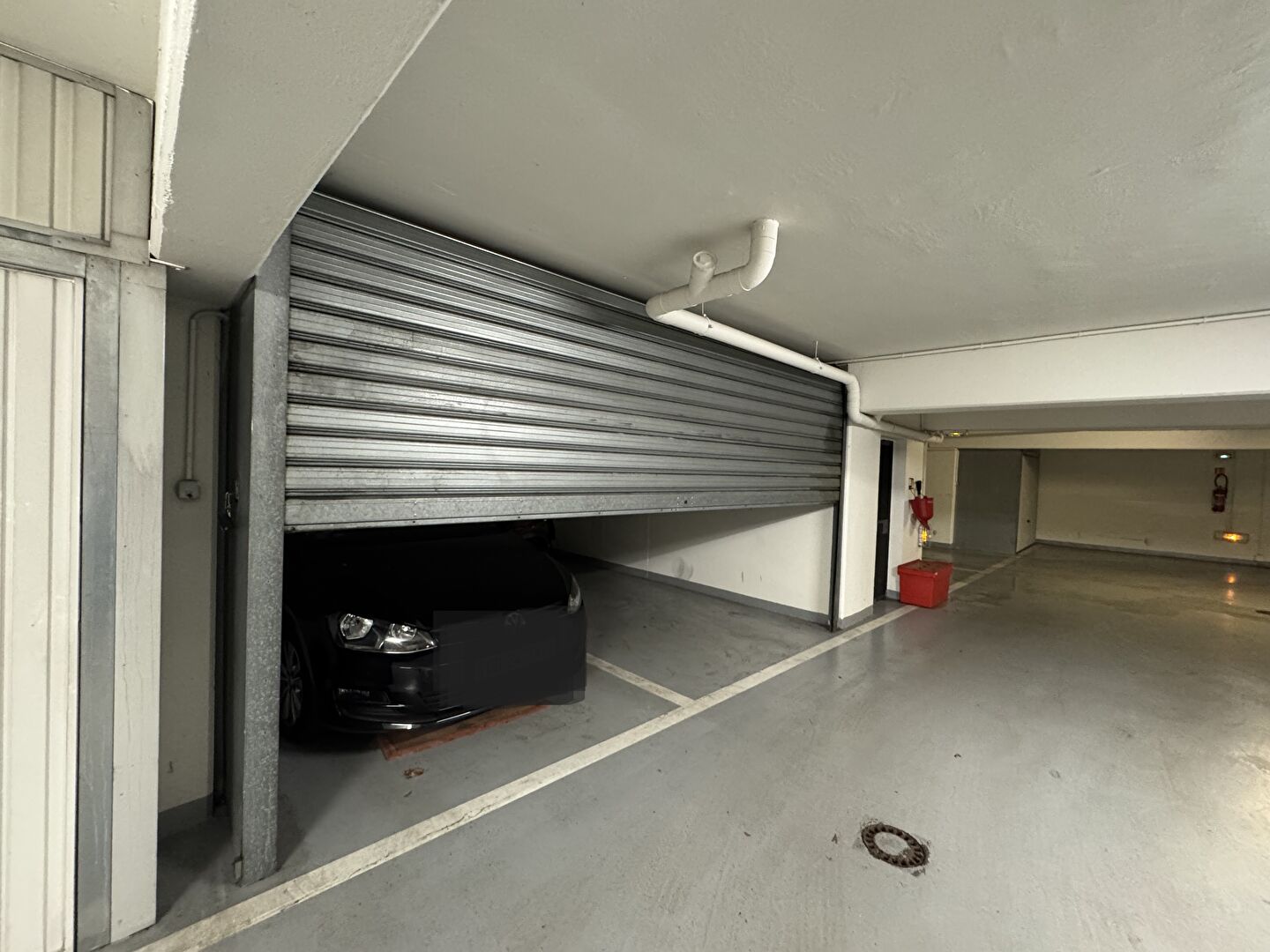 Photo PARKING FERME image 3/6