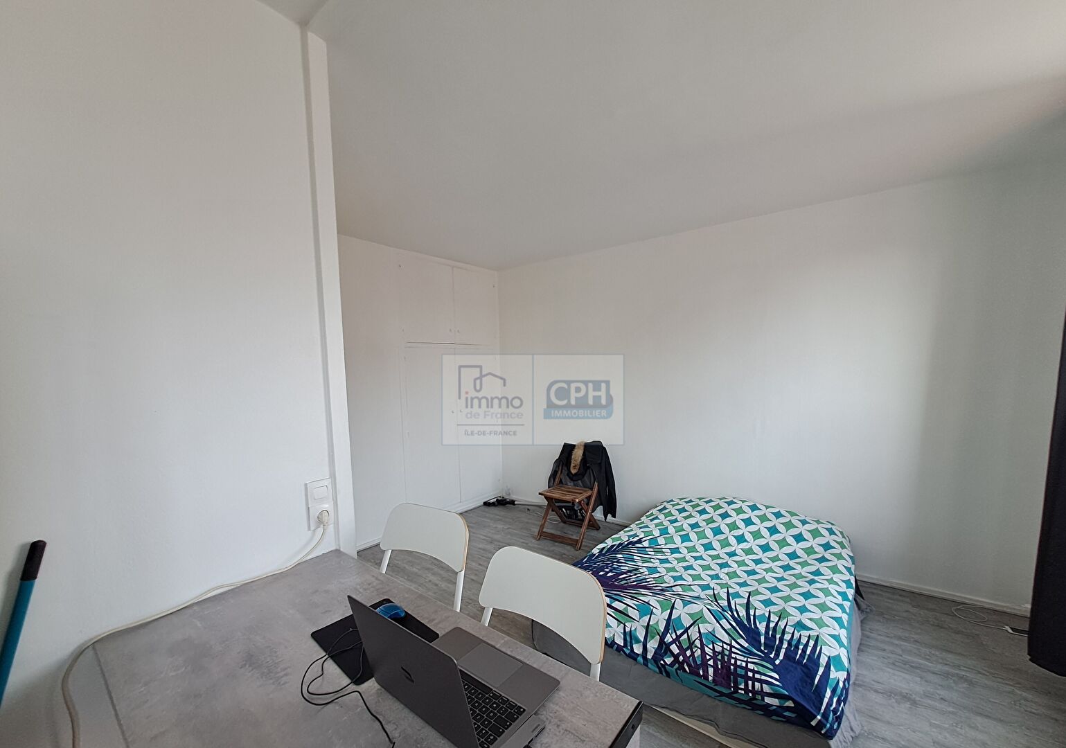 Photo Studio à 200 m de Paris image 2/6