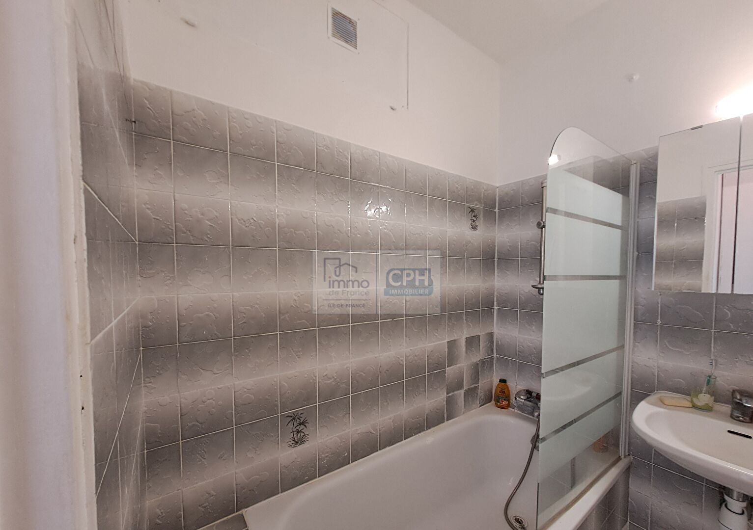 Photo Studio à 200 m de Paris image 6/6