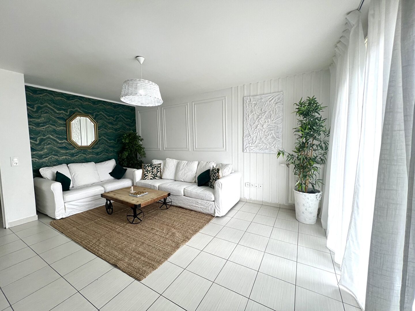 Photo 3 pièces avec balcon refait à neuf image 2/6