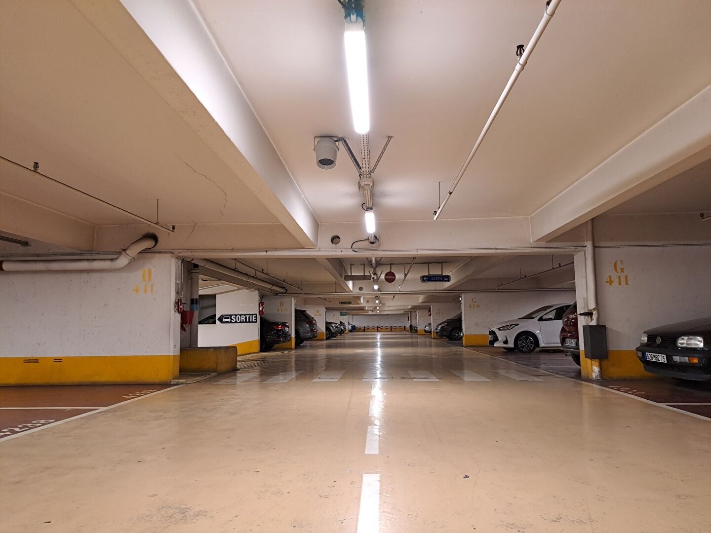 Photo Parking sous-sol à Italie 2 image 3/6