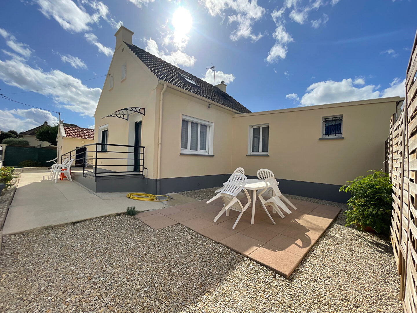 Maison Nangis  (aménagée PMR)  4 chambres dont 1 rdc