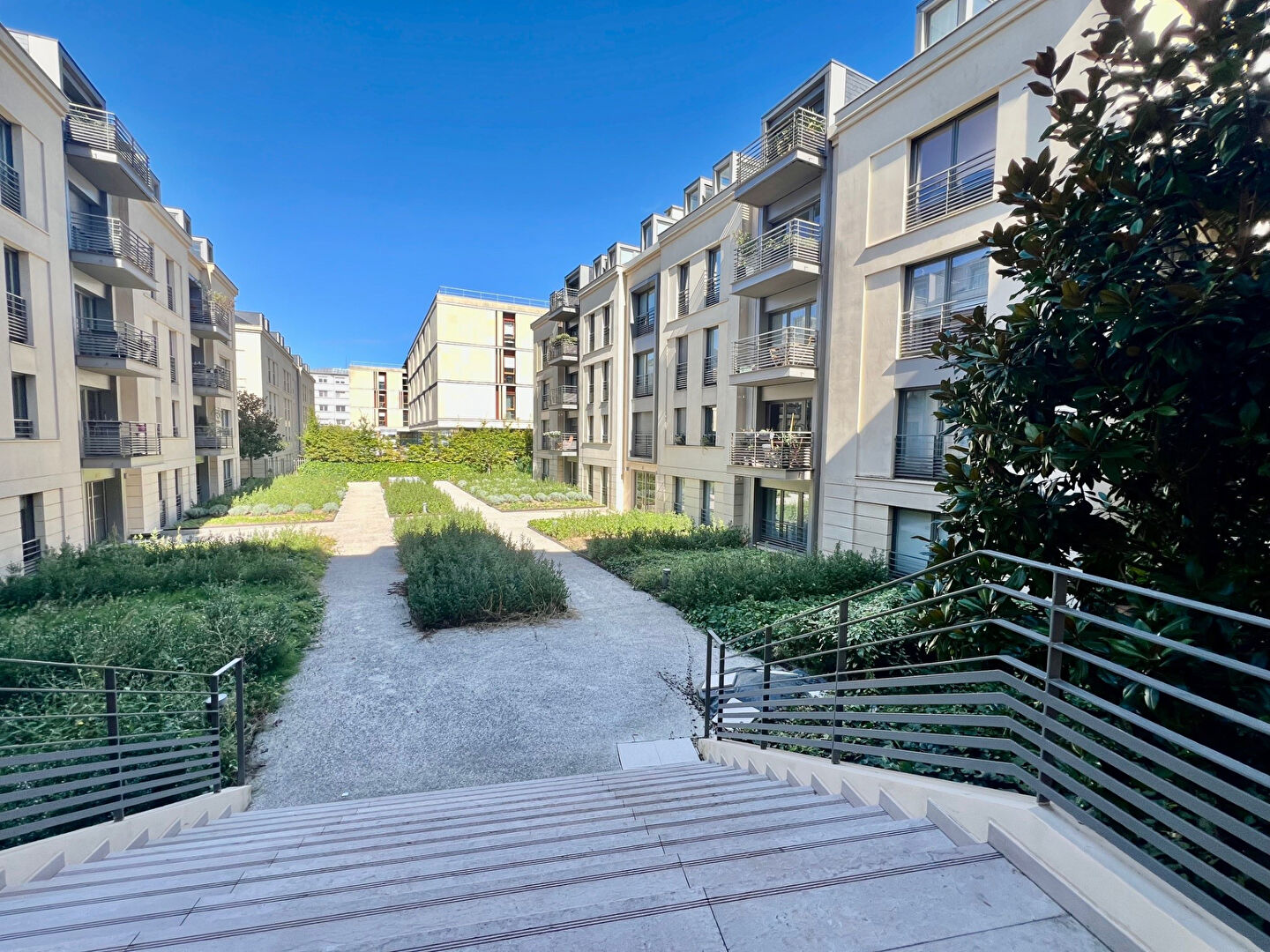 Versailles Notre Dame, 2 pièces rénové + Parking en sous-sol