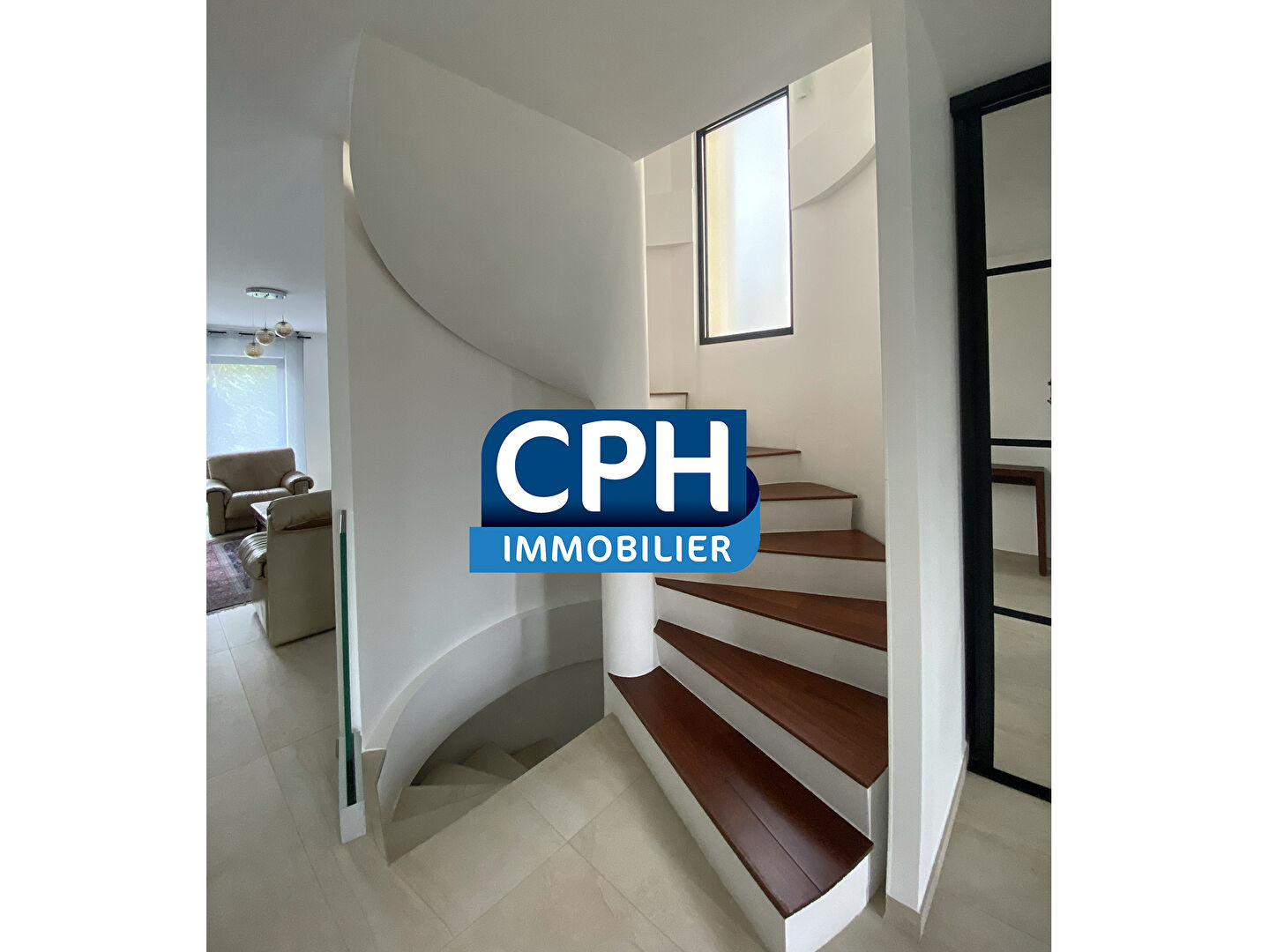 Photo Grande Maison récente sur Sceaux avec de très belles prestations image 1/6