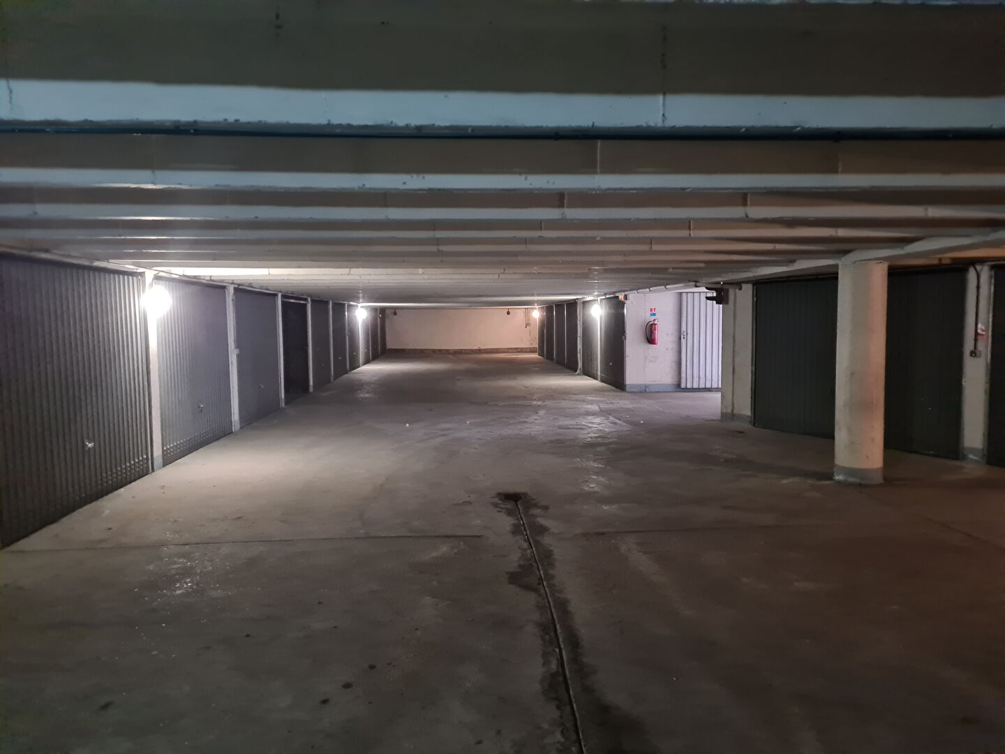 Photo GENTILLY LOT DE 25 BOXS FERMES image 2/4