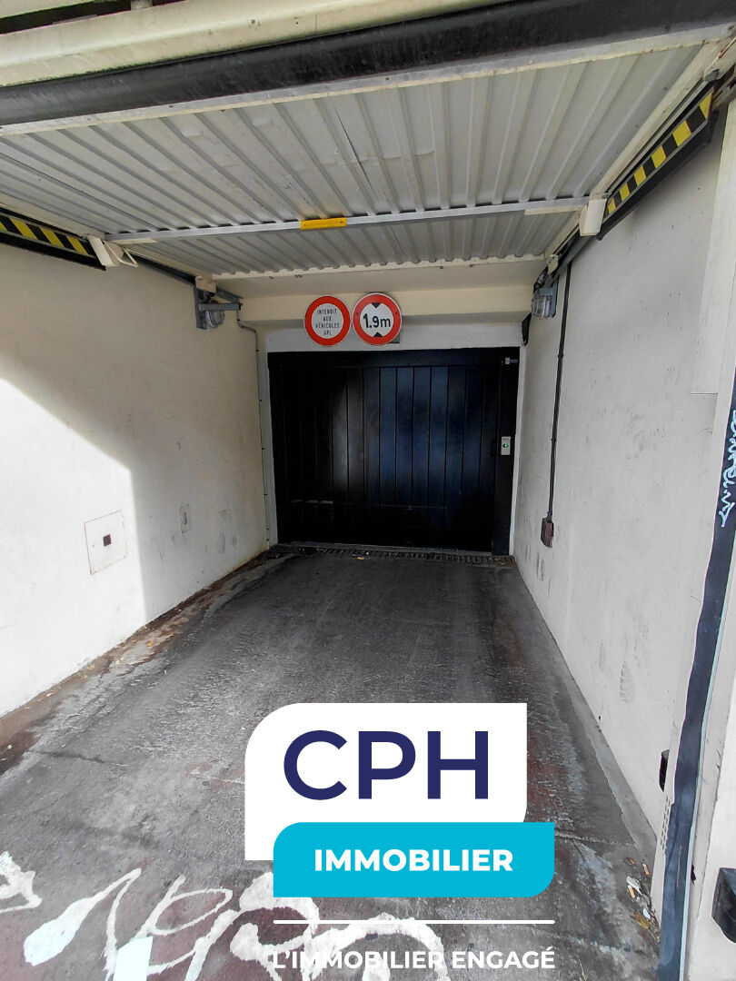 Parking / box Paris 75018 Paris