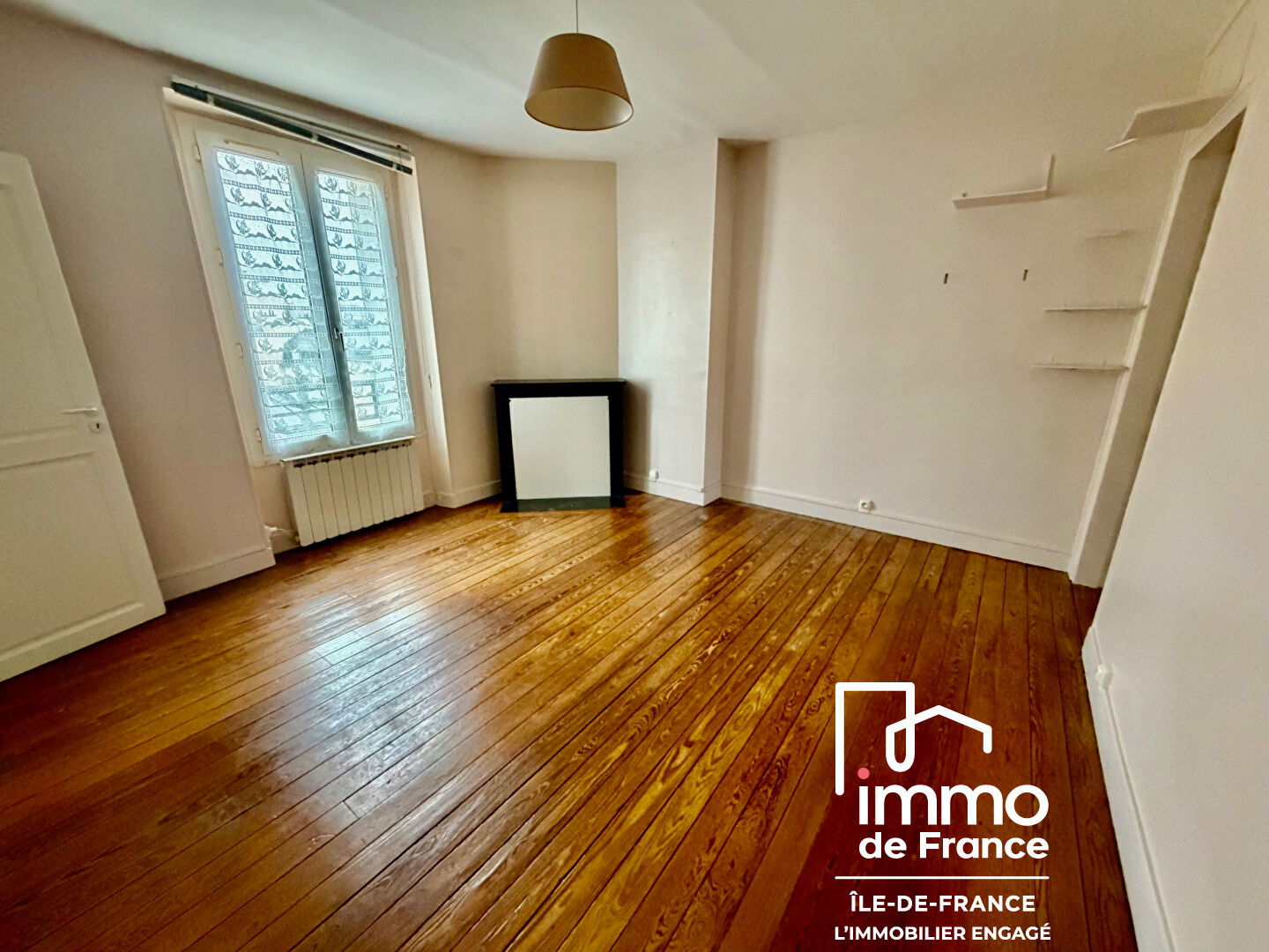 Photo Appartement Versailles 4 pièce(s) 75.57 m2 à rénover image 5/6