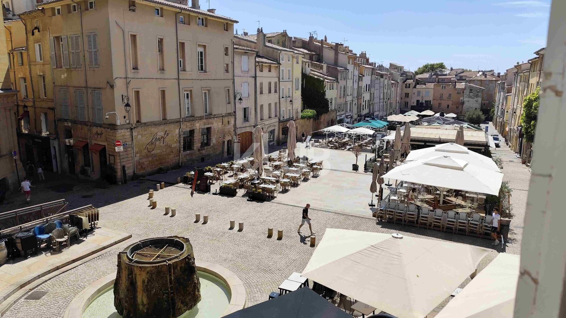 Immeuble de rapport Aix Place des Cardeurs 5 pièces 125 m2