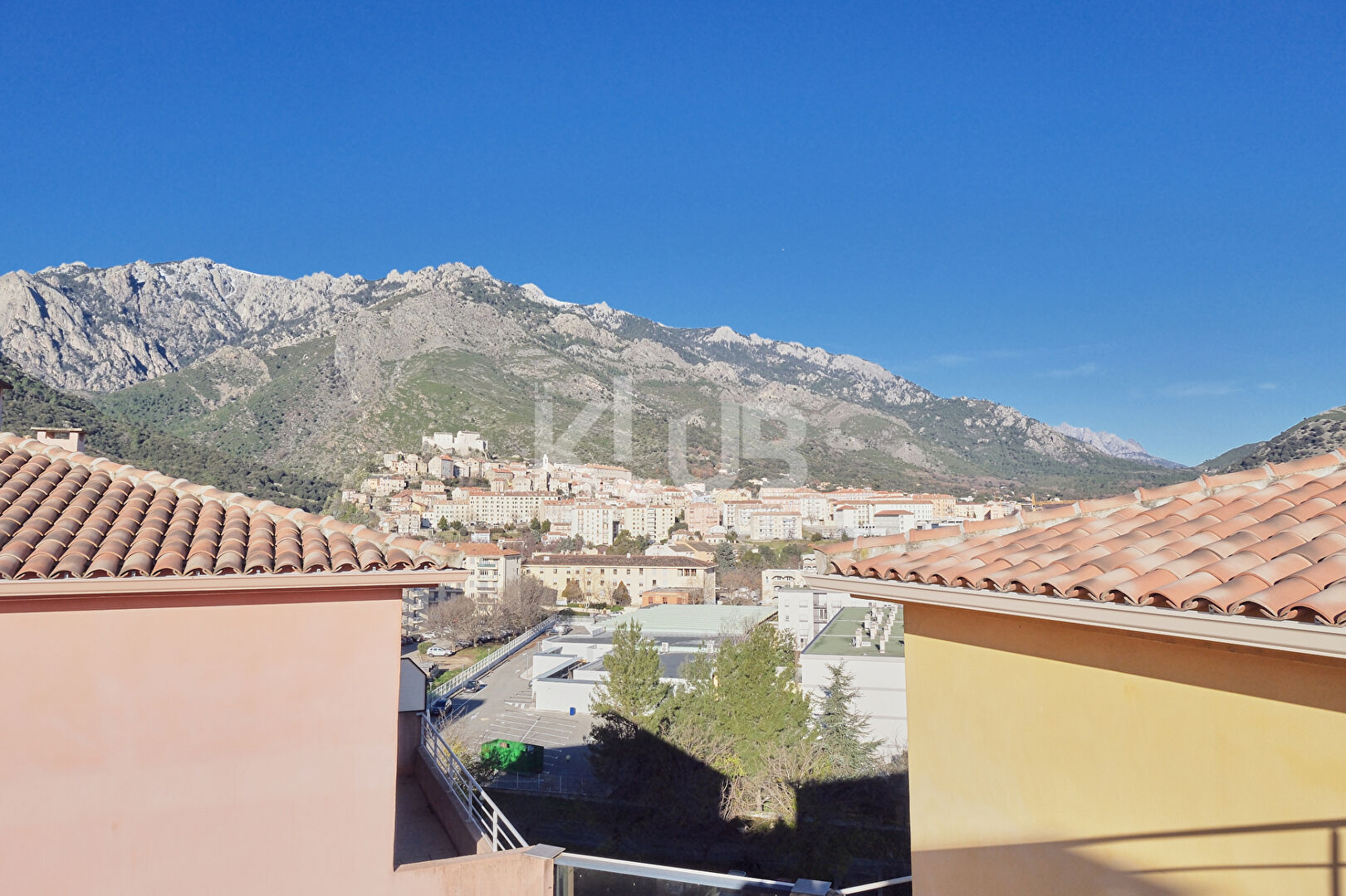 Photo Studio étudiant meublé, Libre à Corte image 1/4