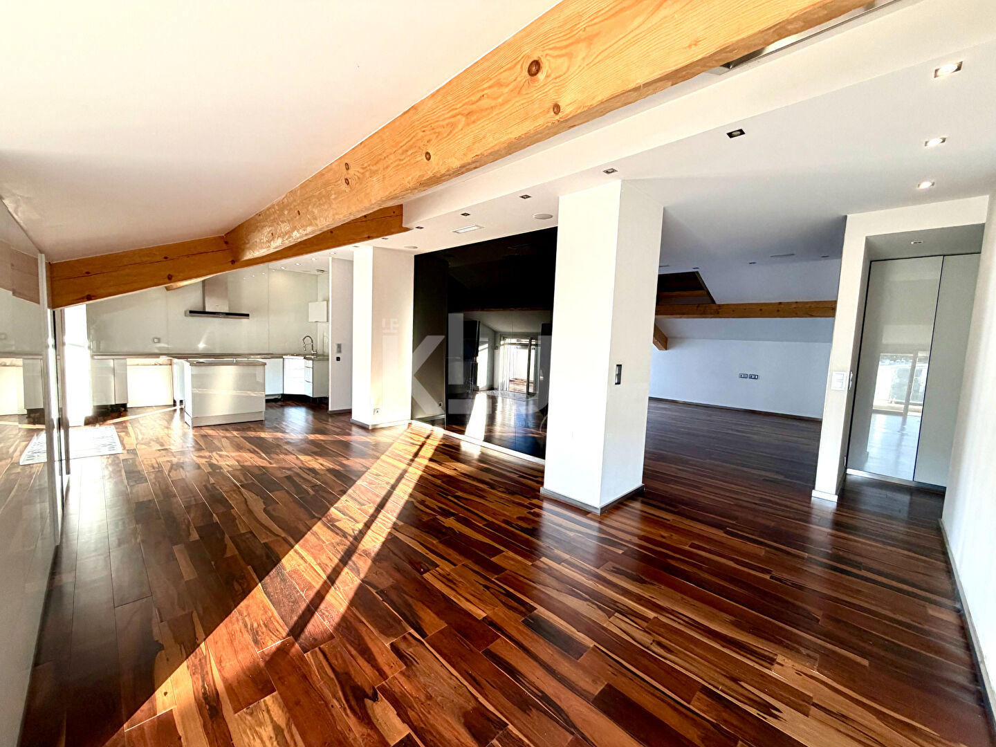 Appartement T4 MORIANI vue mer et montagne