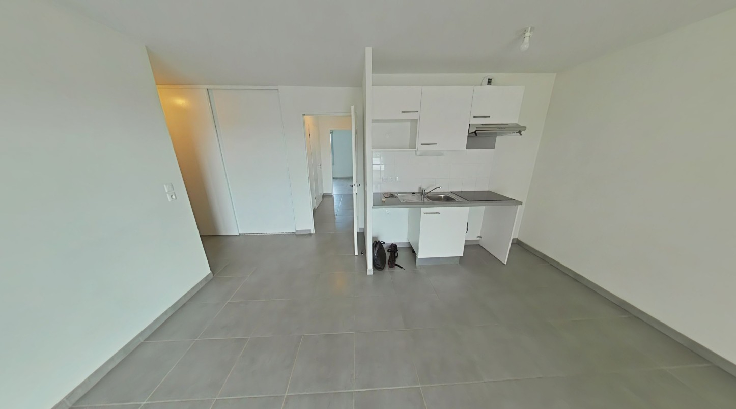 
Appartement Toulouse 3 pièces avec très grande Terrasse, parking sous sol METRO ROSERAIE
